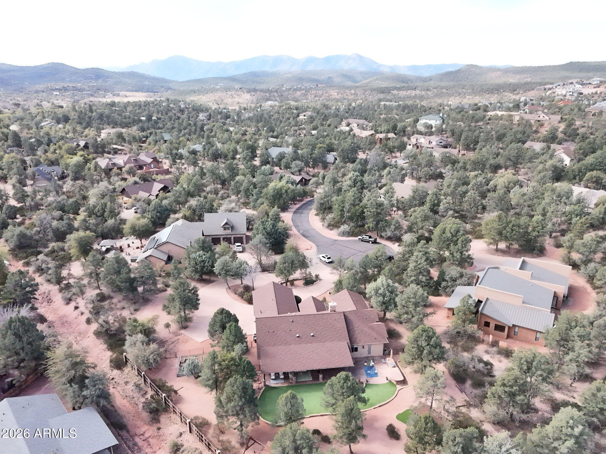 1006 W ROCK SPRINGS Circle