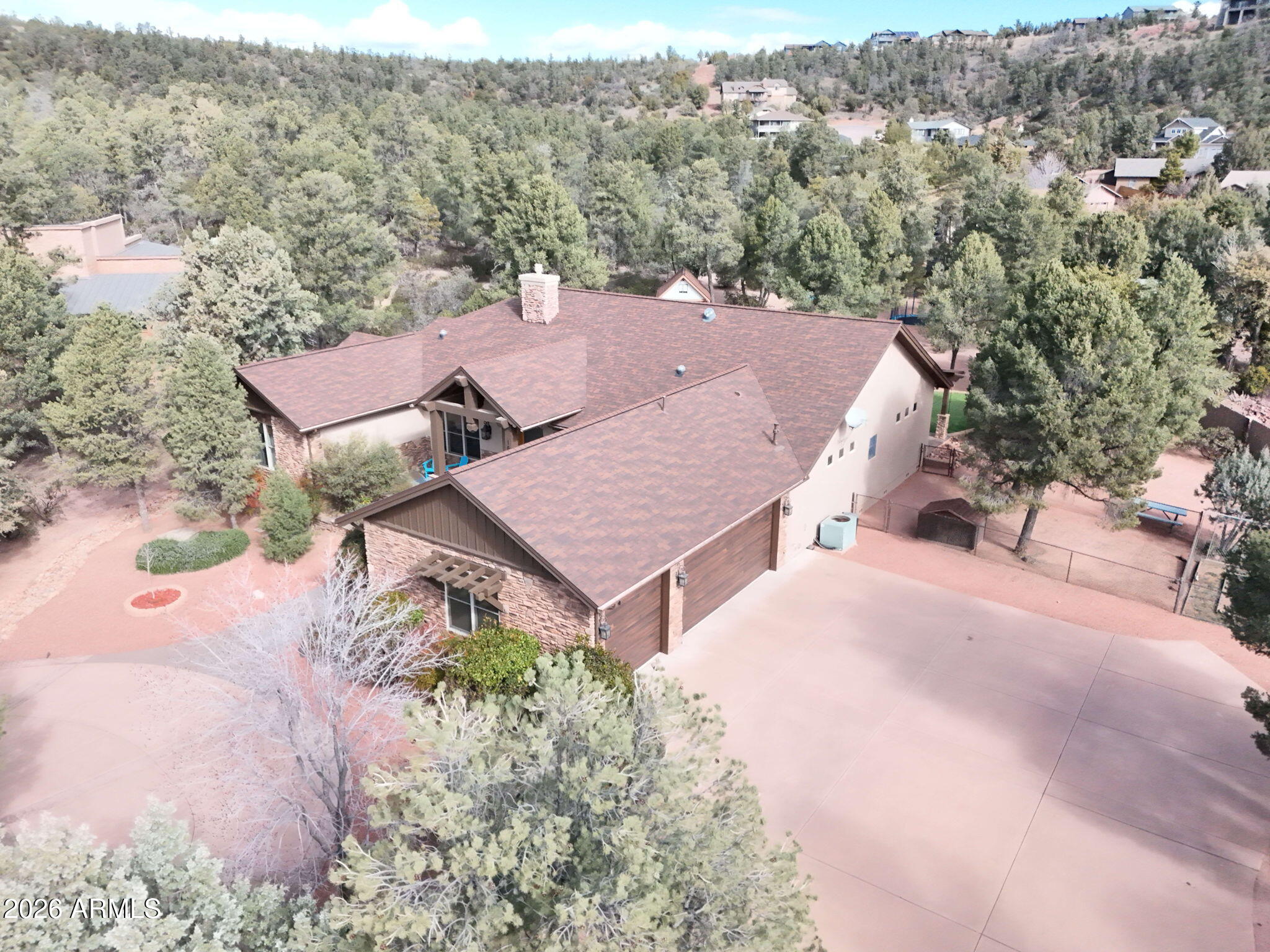 1006 W ROCK SPRINGS Circle