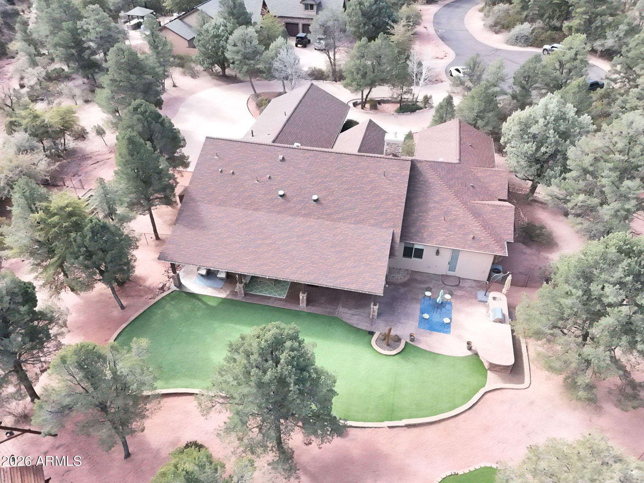1006 W ROCK SPRINGS Circle