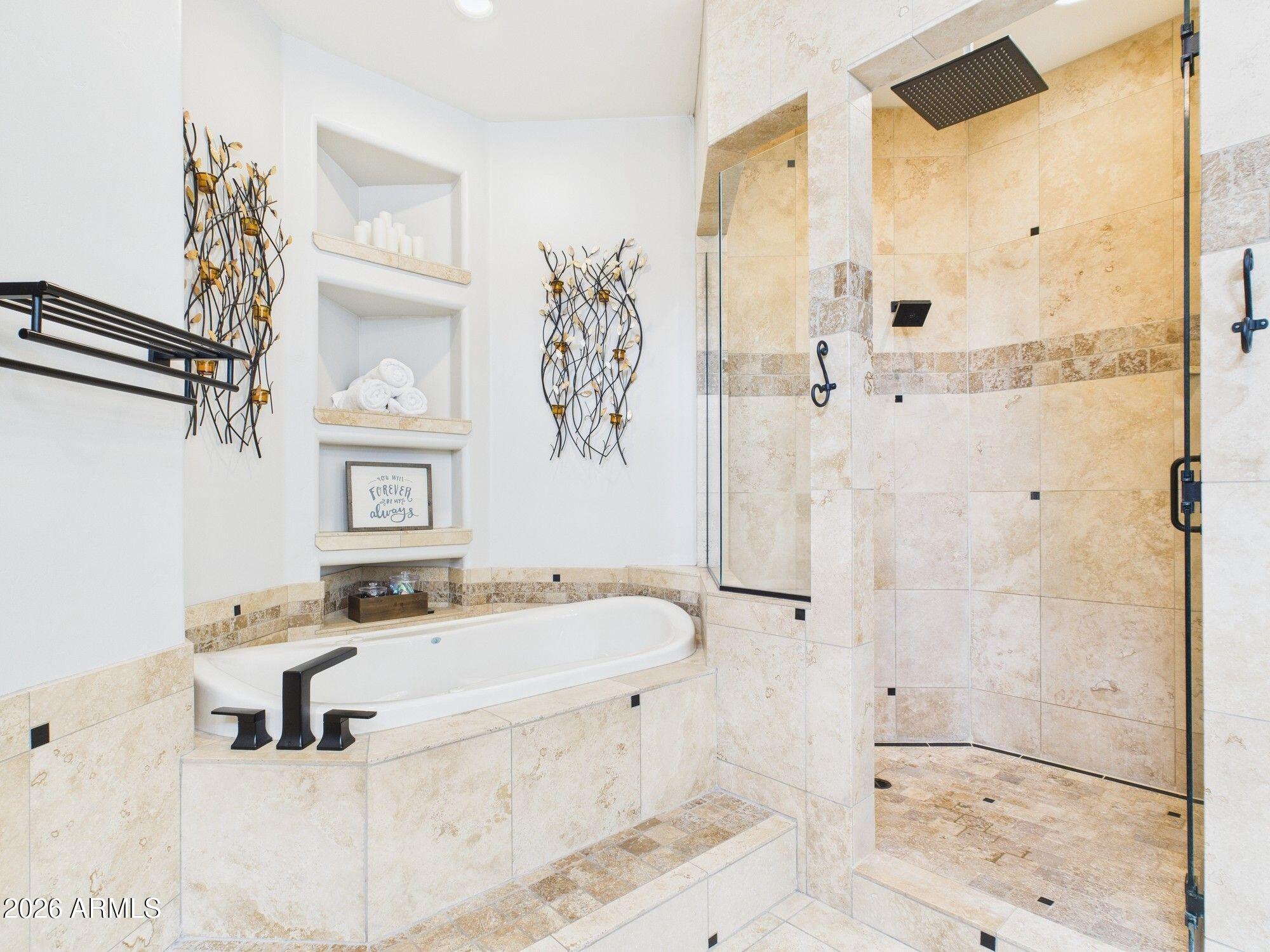 1006 W ROCK SPRINGS Circle