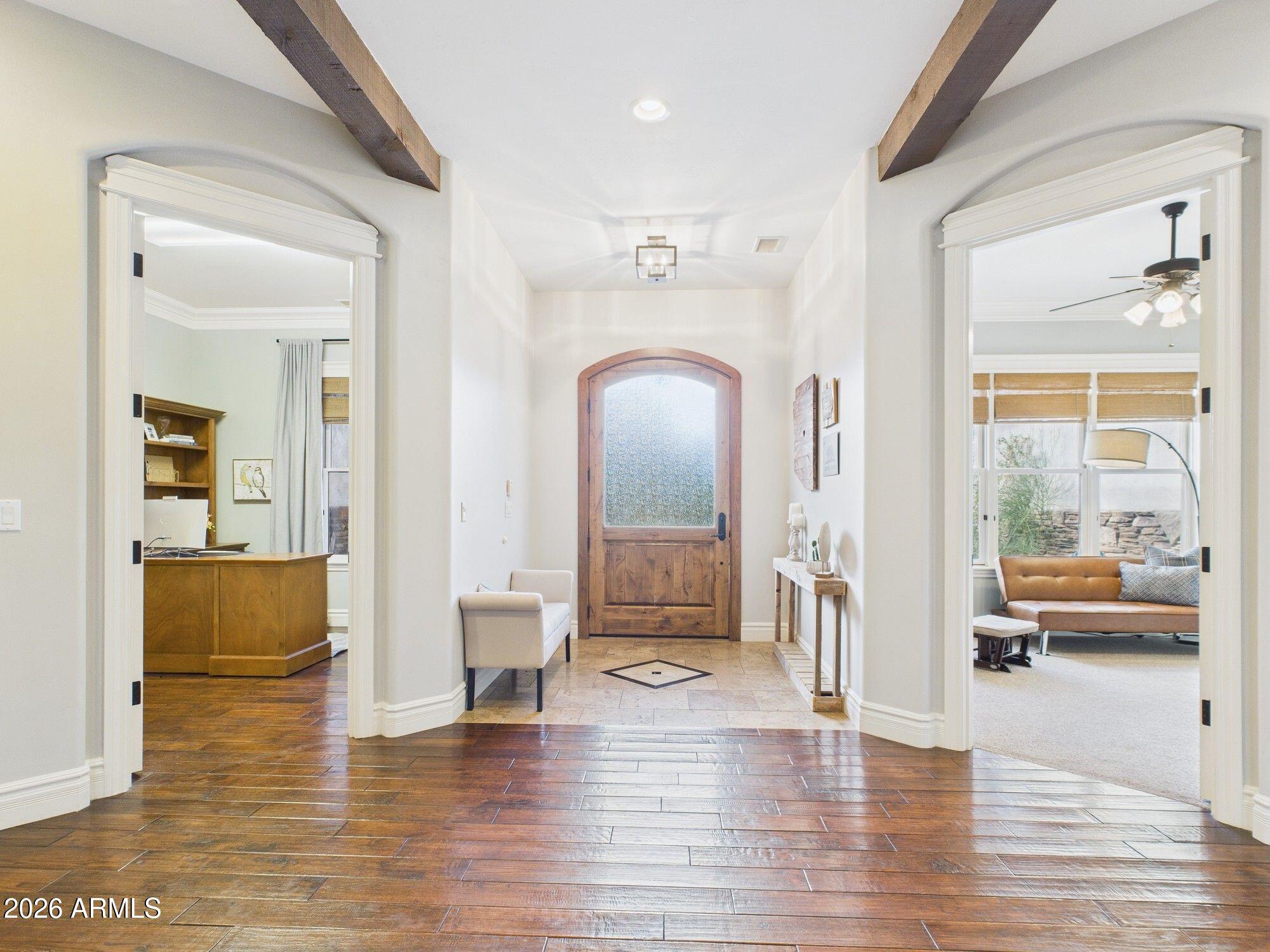 1006 W ROCK SPRINGS Circle