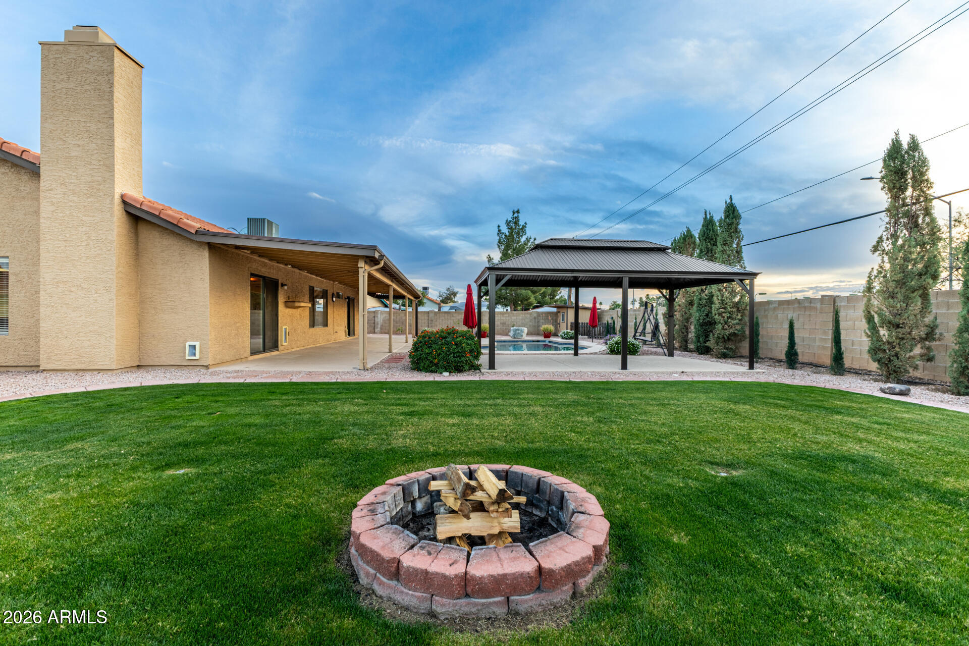 1522 N SPRING