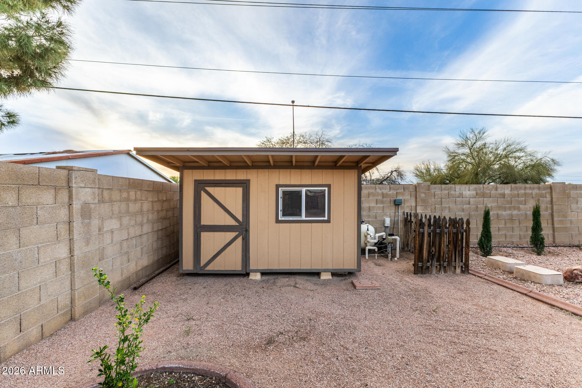 1522 N SPRING