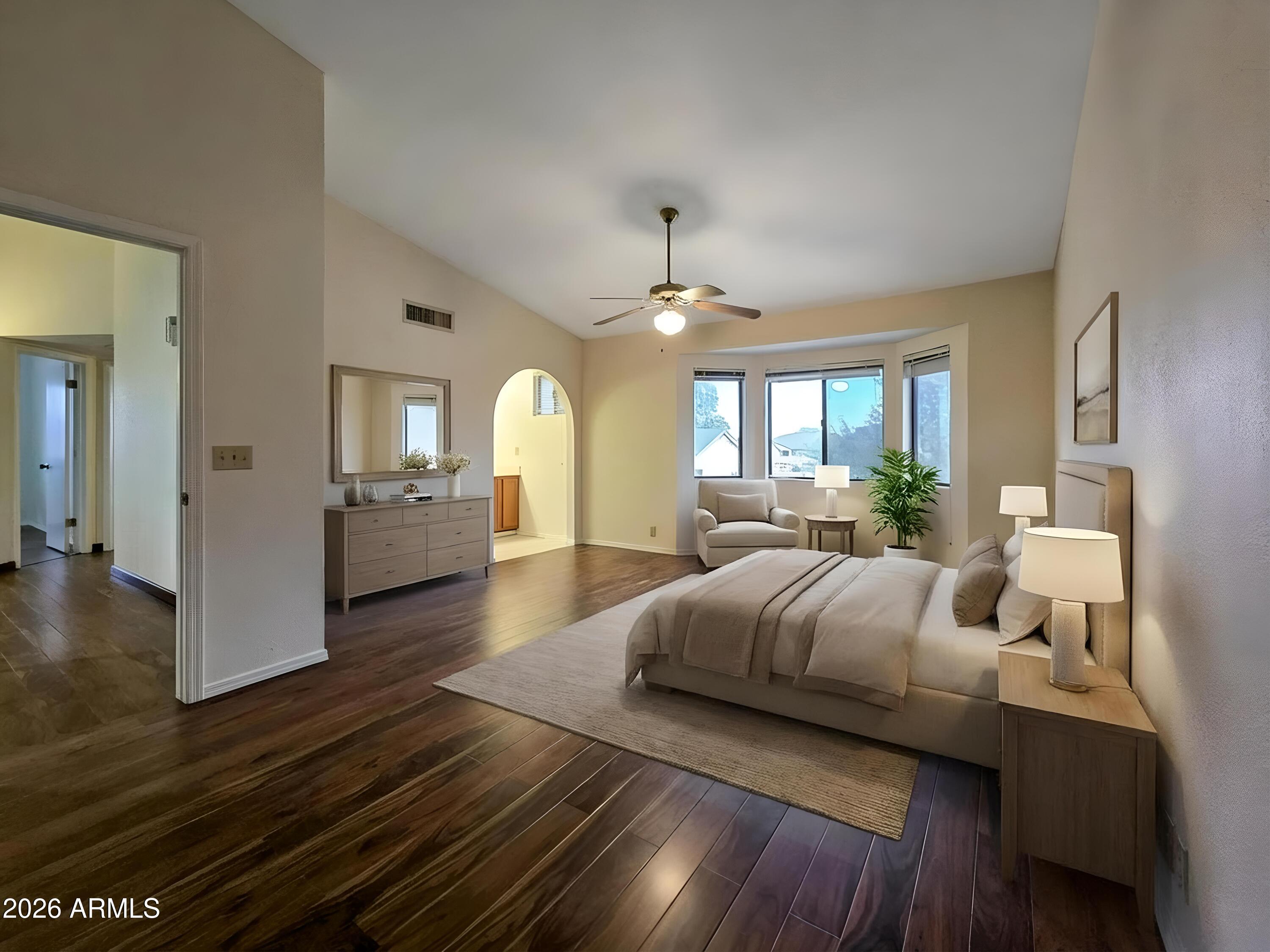 8004 W SIERRA VISTA Drive