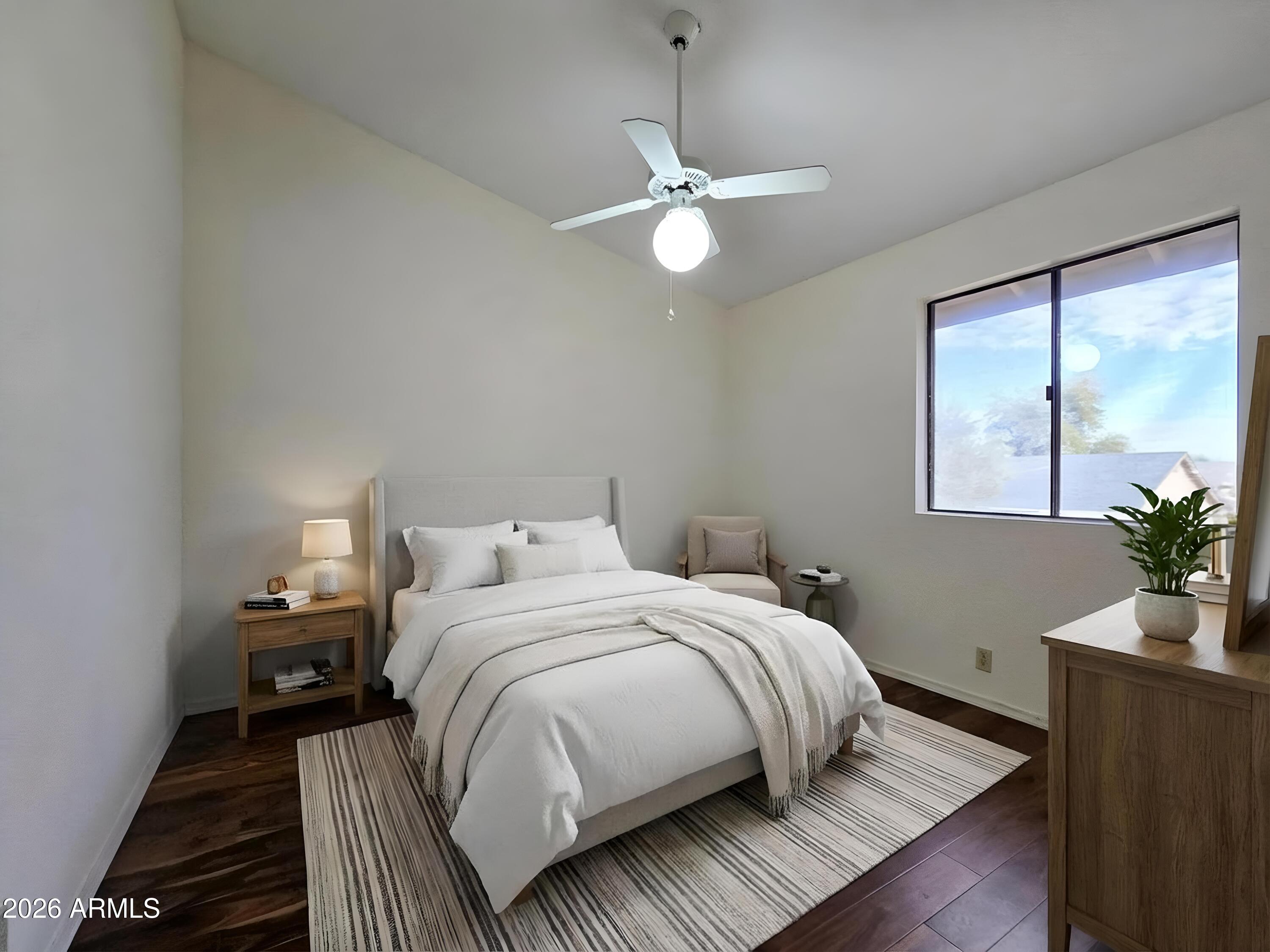 8004 W SIERRA VISTA Drive