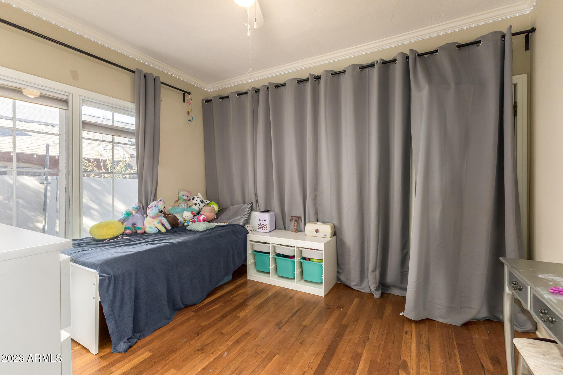 910 W PORTLAND Street