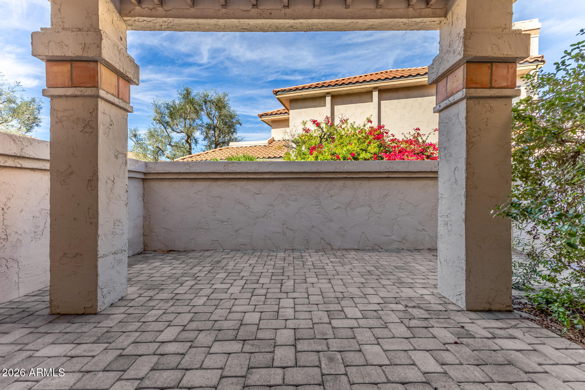 9705 E MOUNTAIN VIEW Road 1126