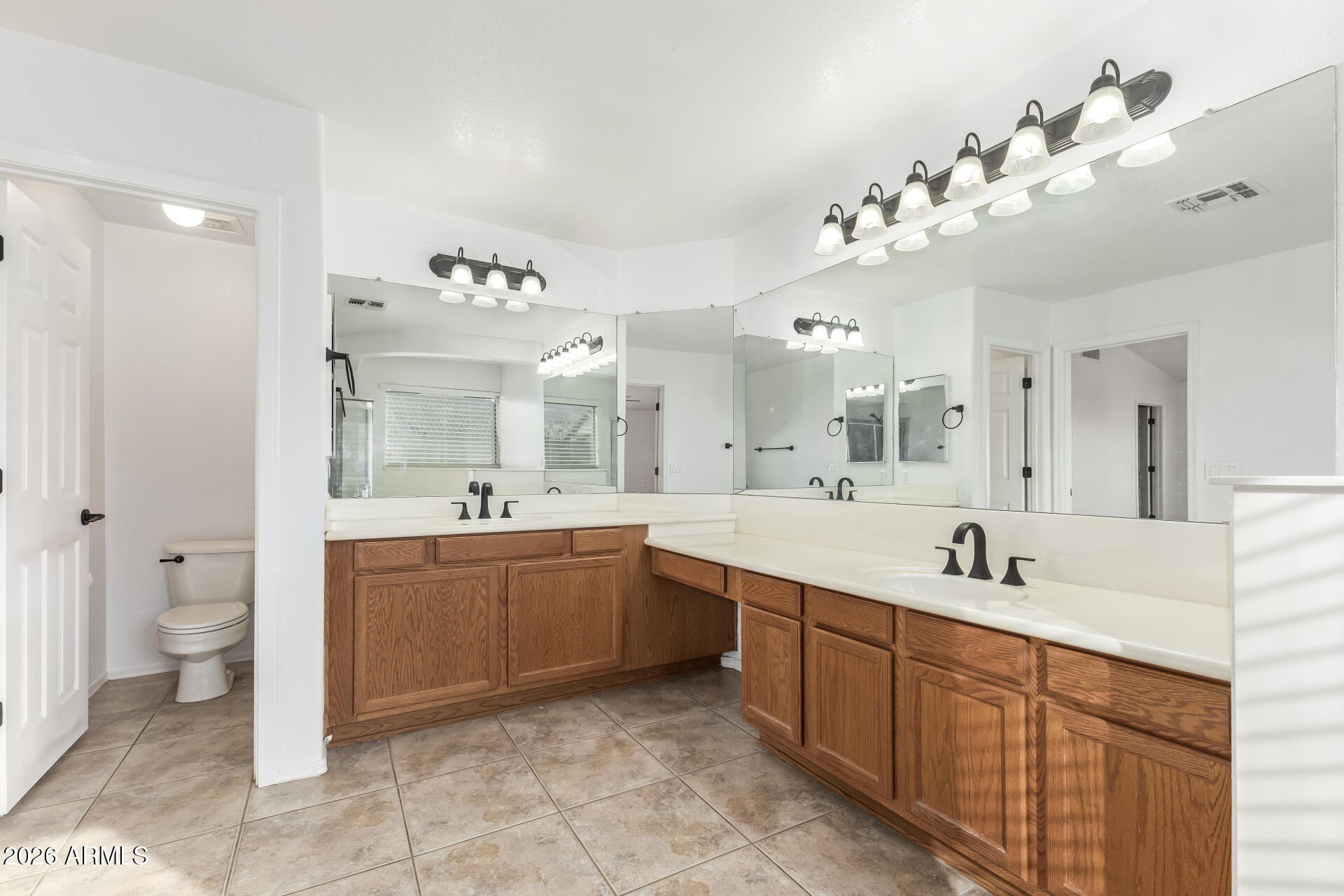 8038 W ACAPULCO Lane