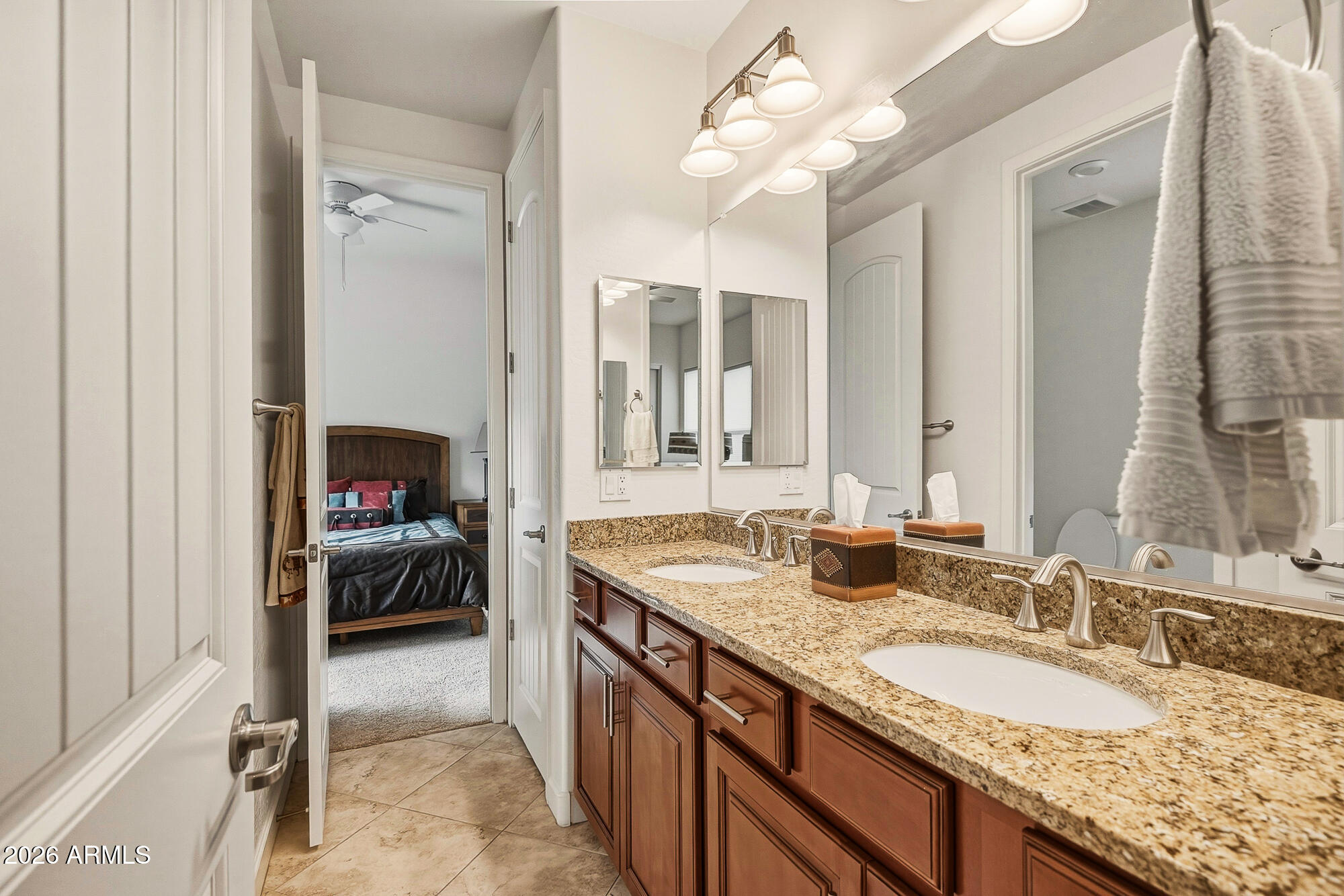 6024 E BRAMBLE BERRY Lane