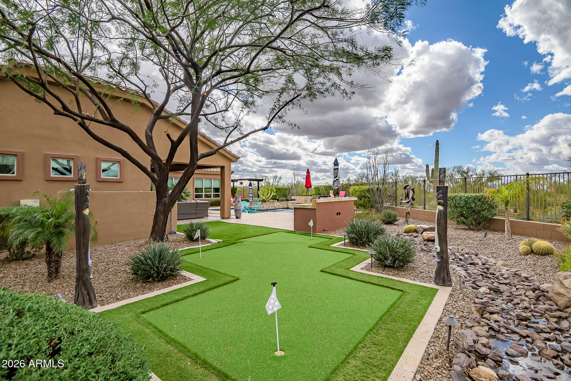 6024 E BRAMBLE BERRY Lane