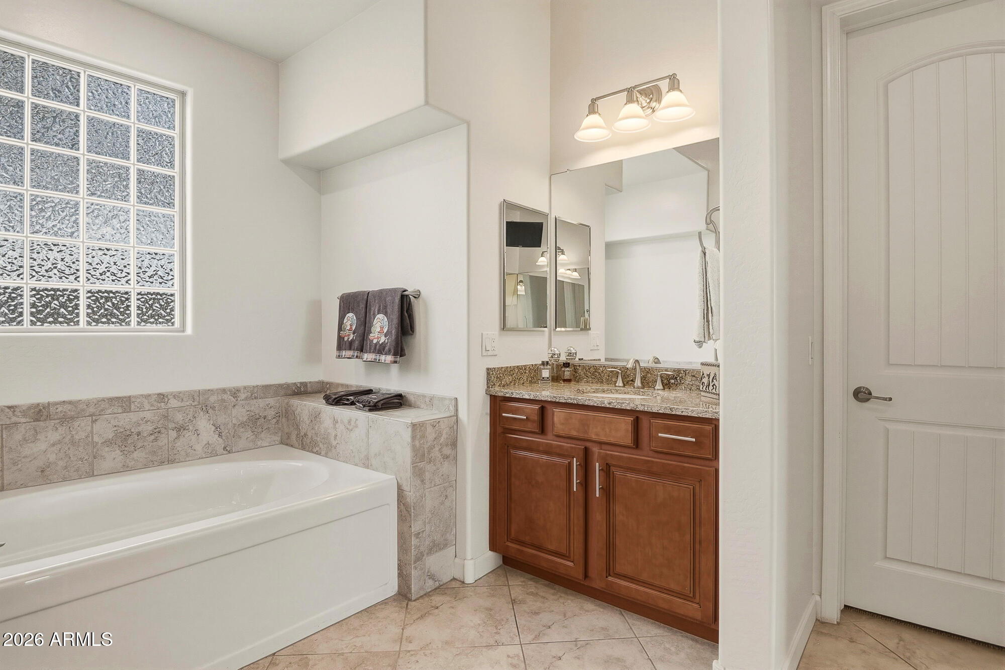 6024 E BRAMBLE BERRY Lane