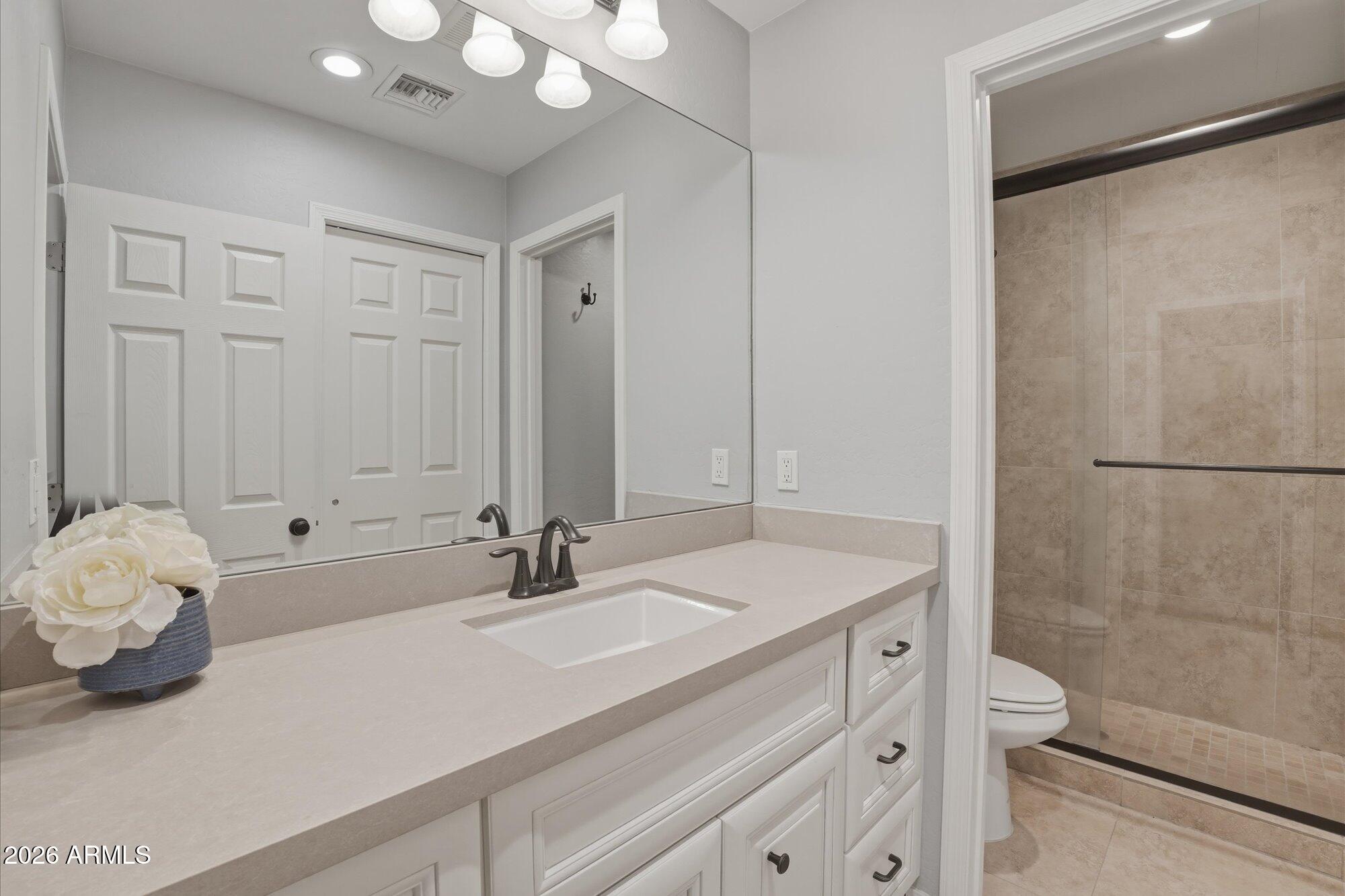 5008 E BLOOMFIELD Road