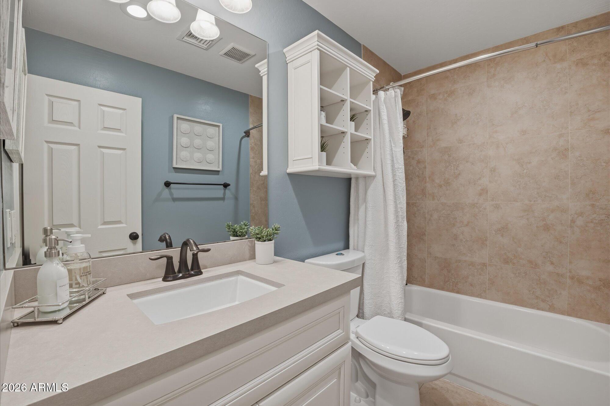 5008 E BLOOMFIELD Road