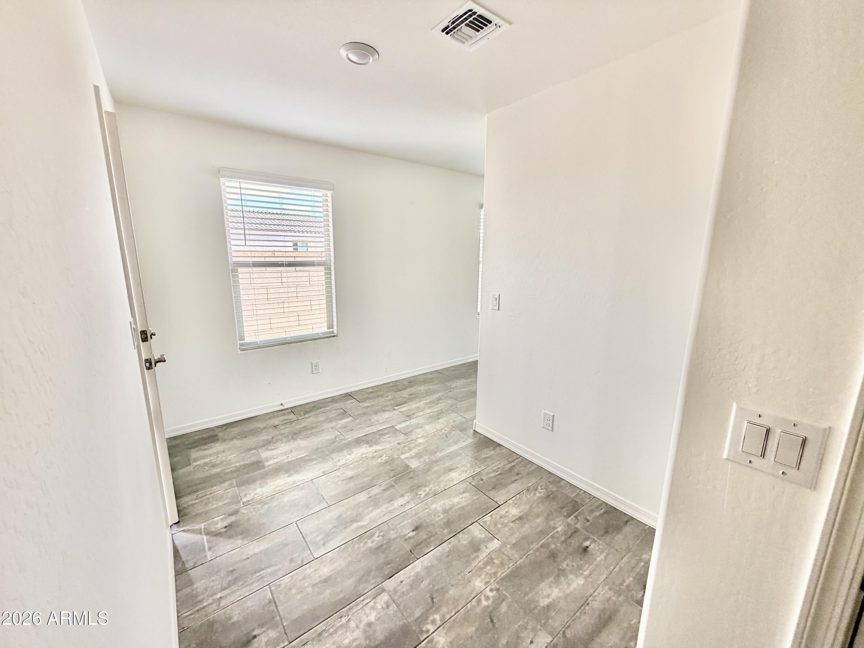 1451 W PINKLEY Avenue