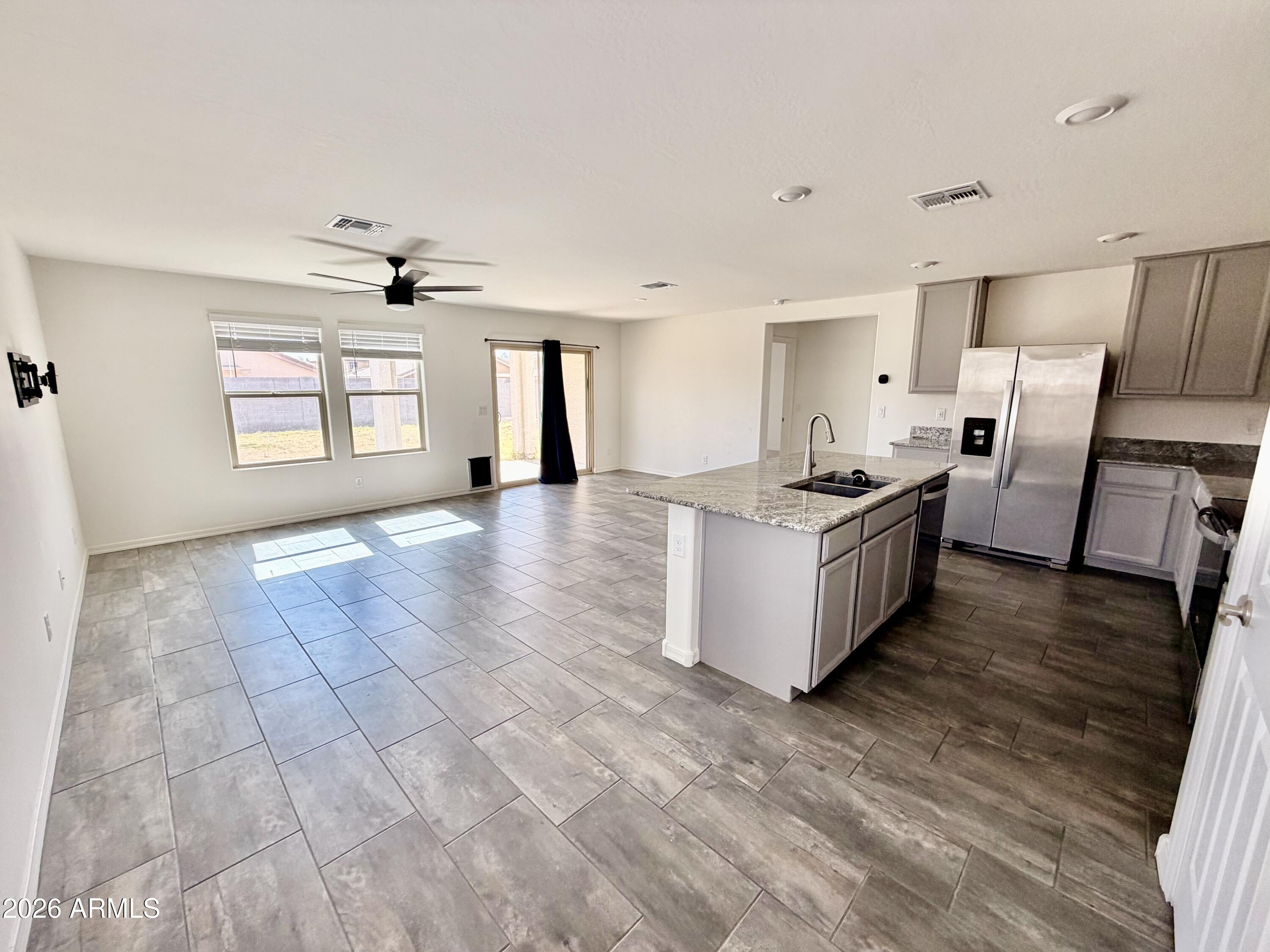 1451 W PINKLEY Avenue