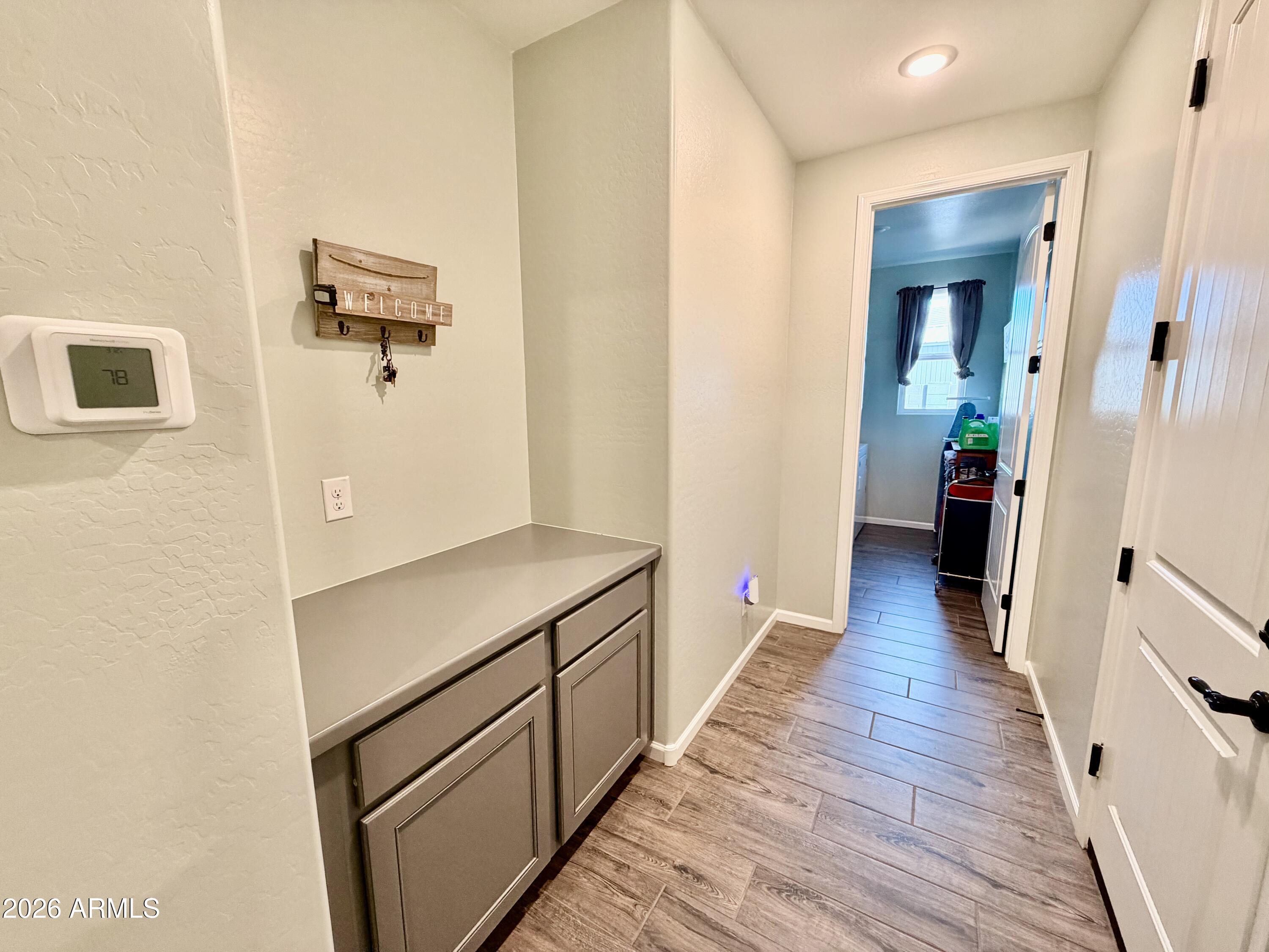 1194 E RIVERTON Place