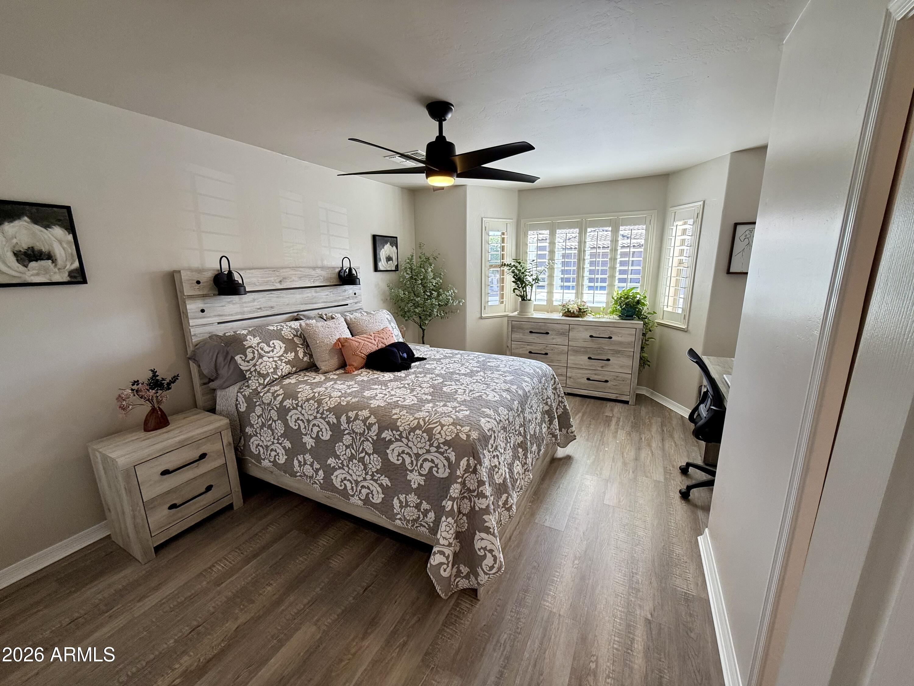 4202 E BROADWAY Road 138