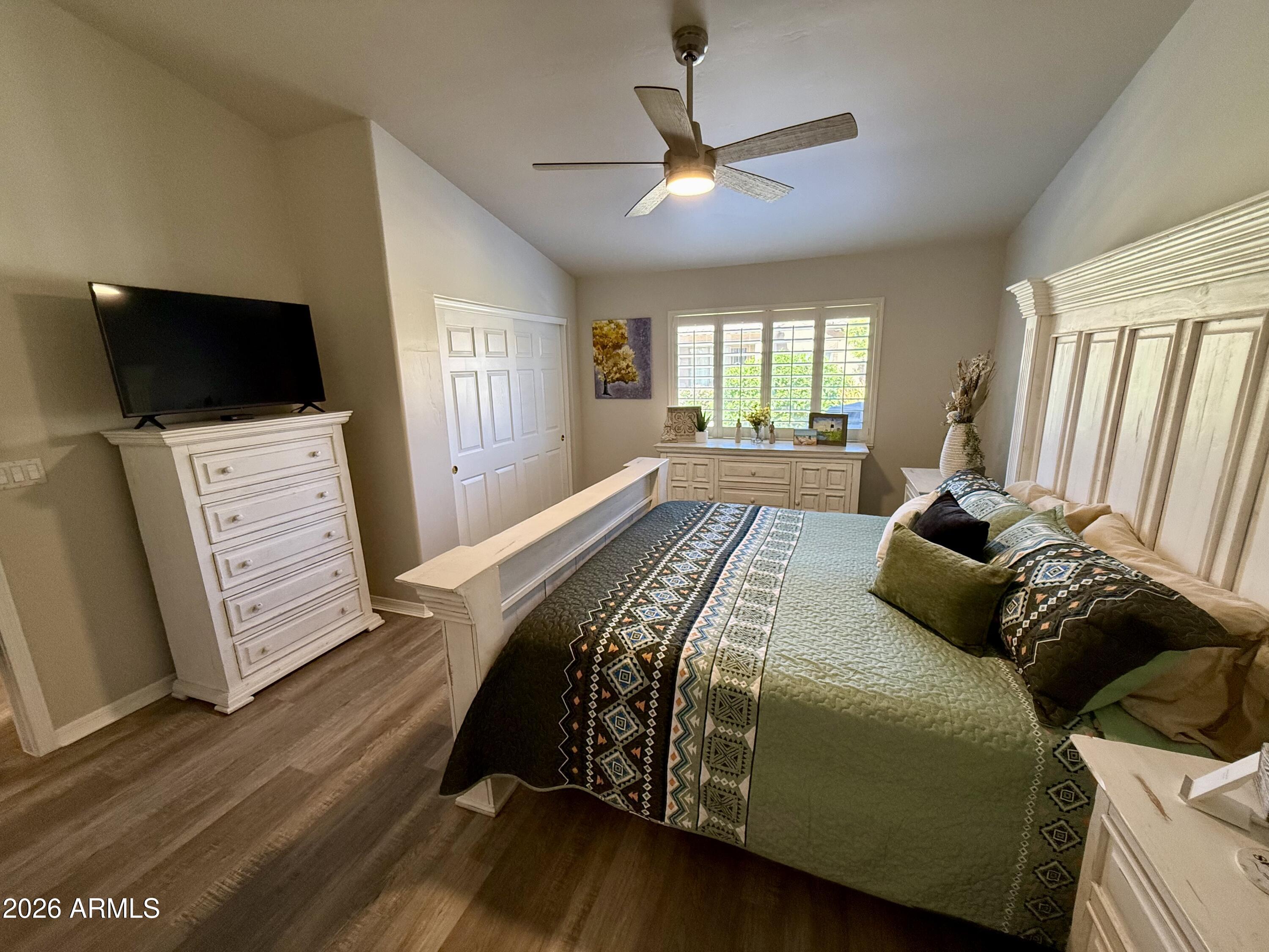 4202 E BROADWAY Road 138