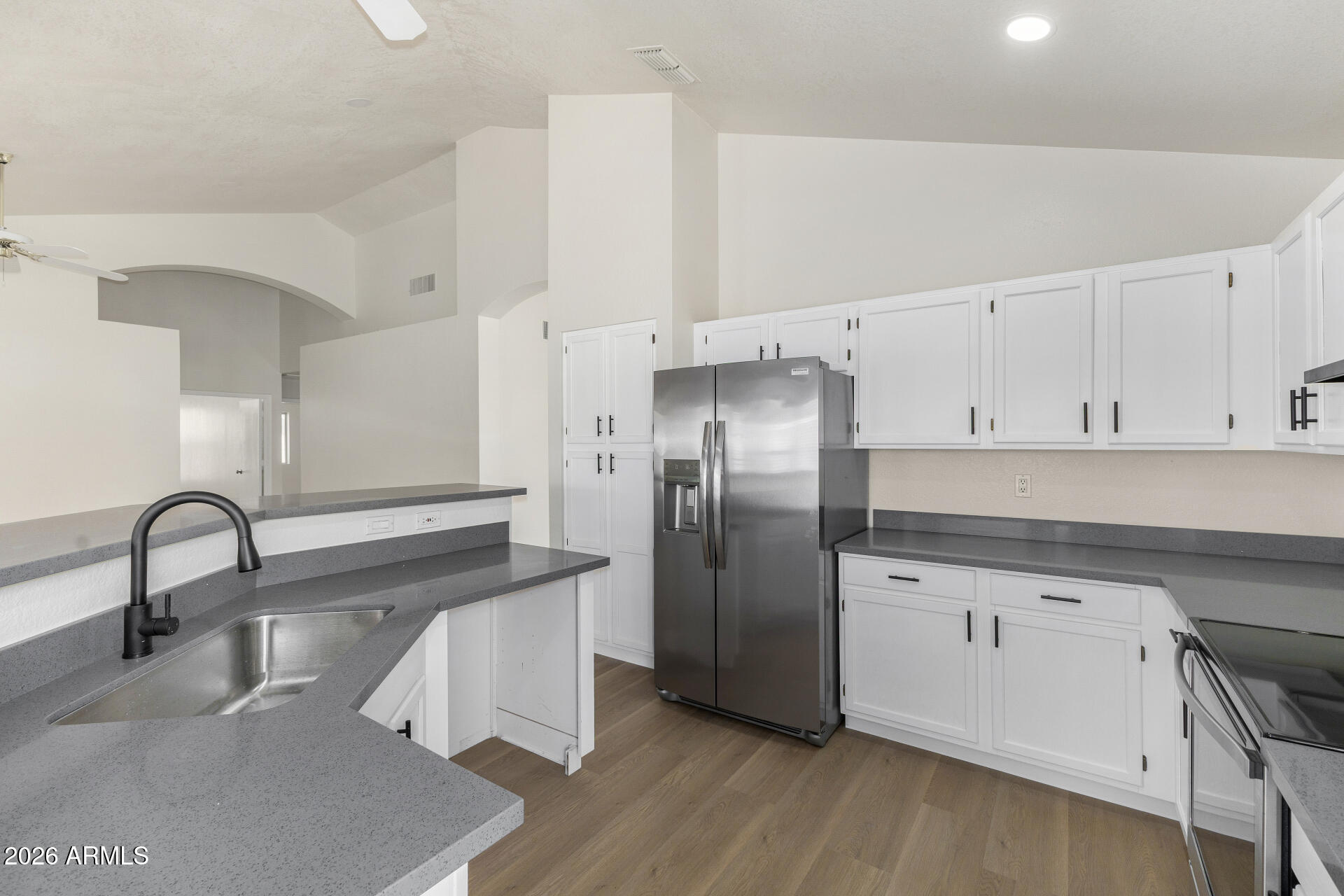 6565 E QUARTZ Street