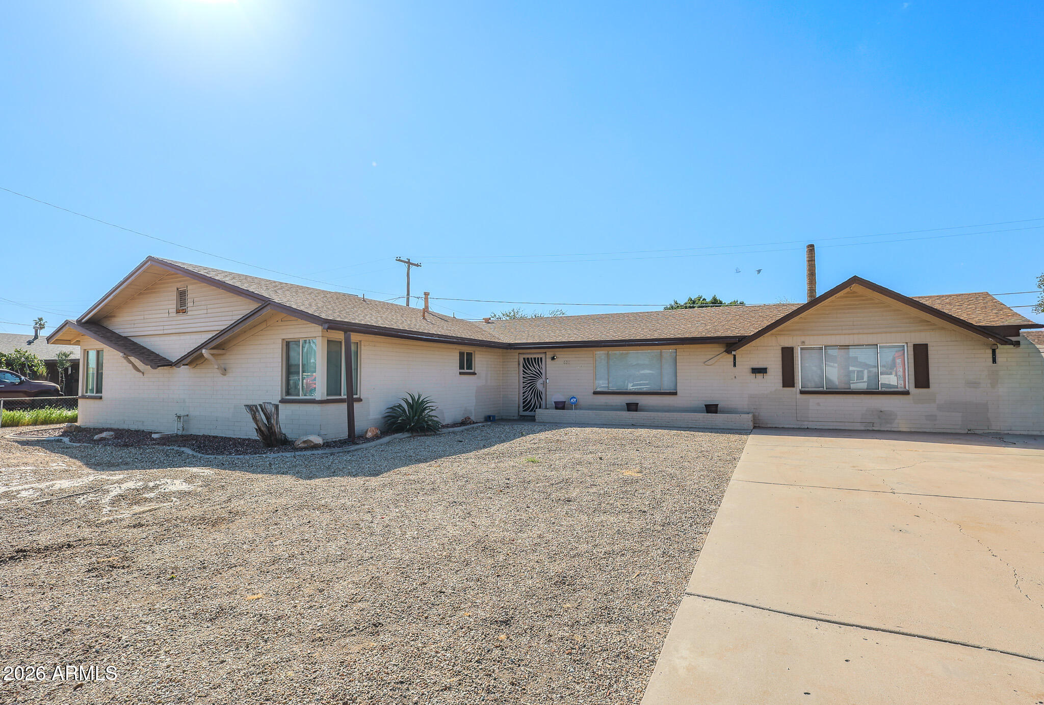 6311 W MEDLOCK Drive