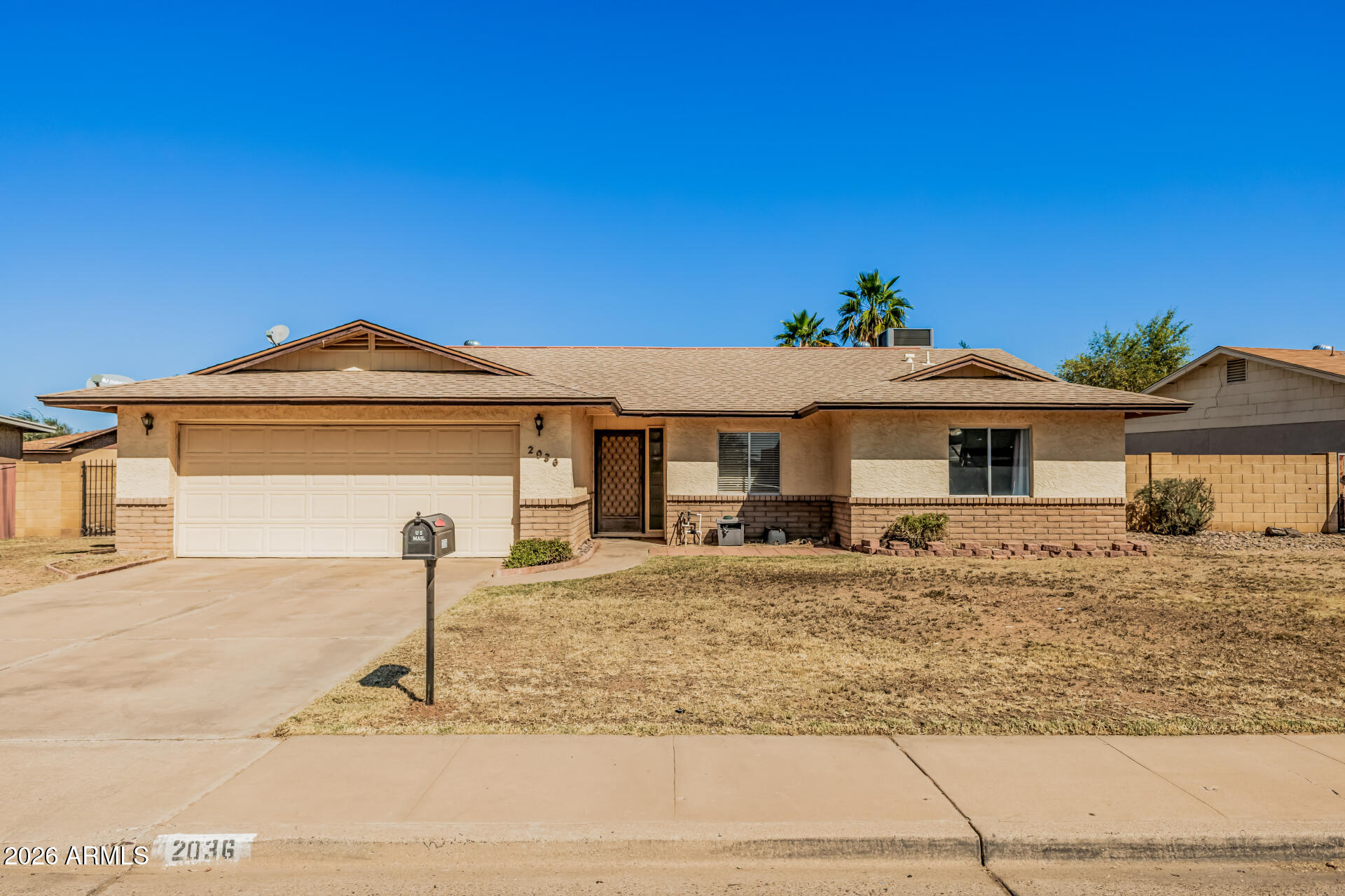 2036 E MARILYN Avenue