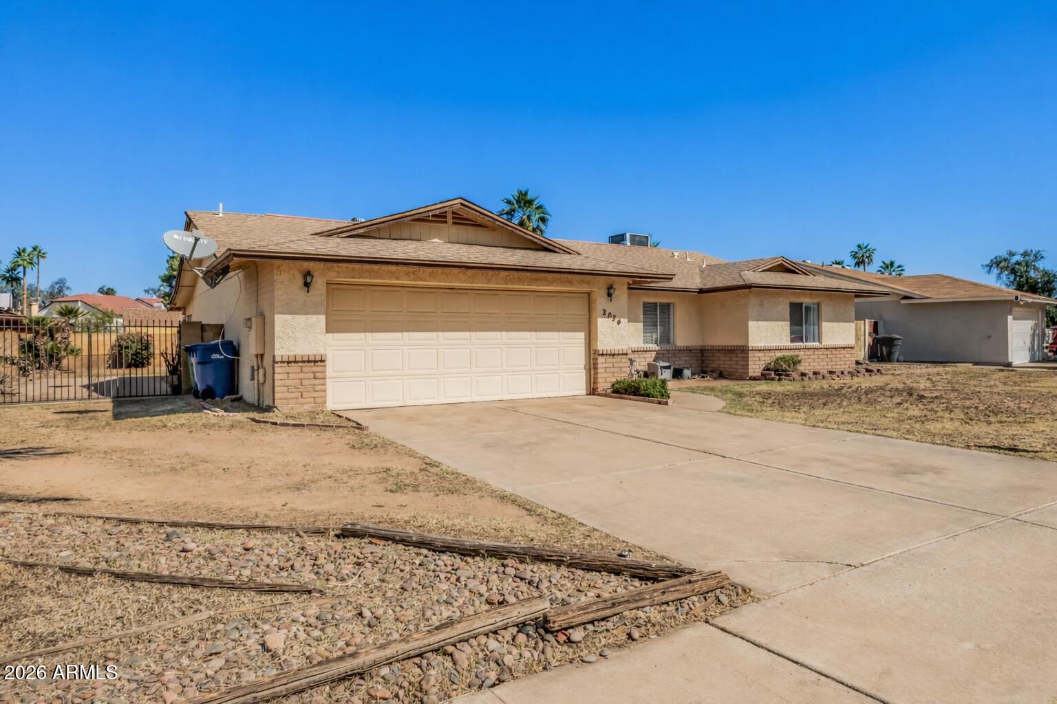 2036 E MARILYN Avenue