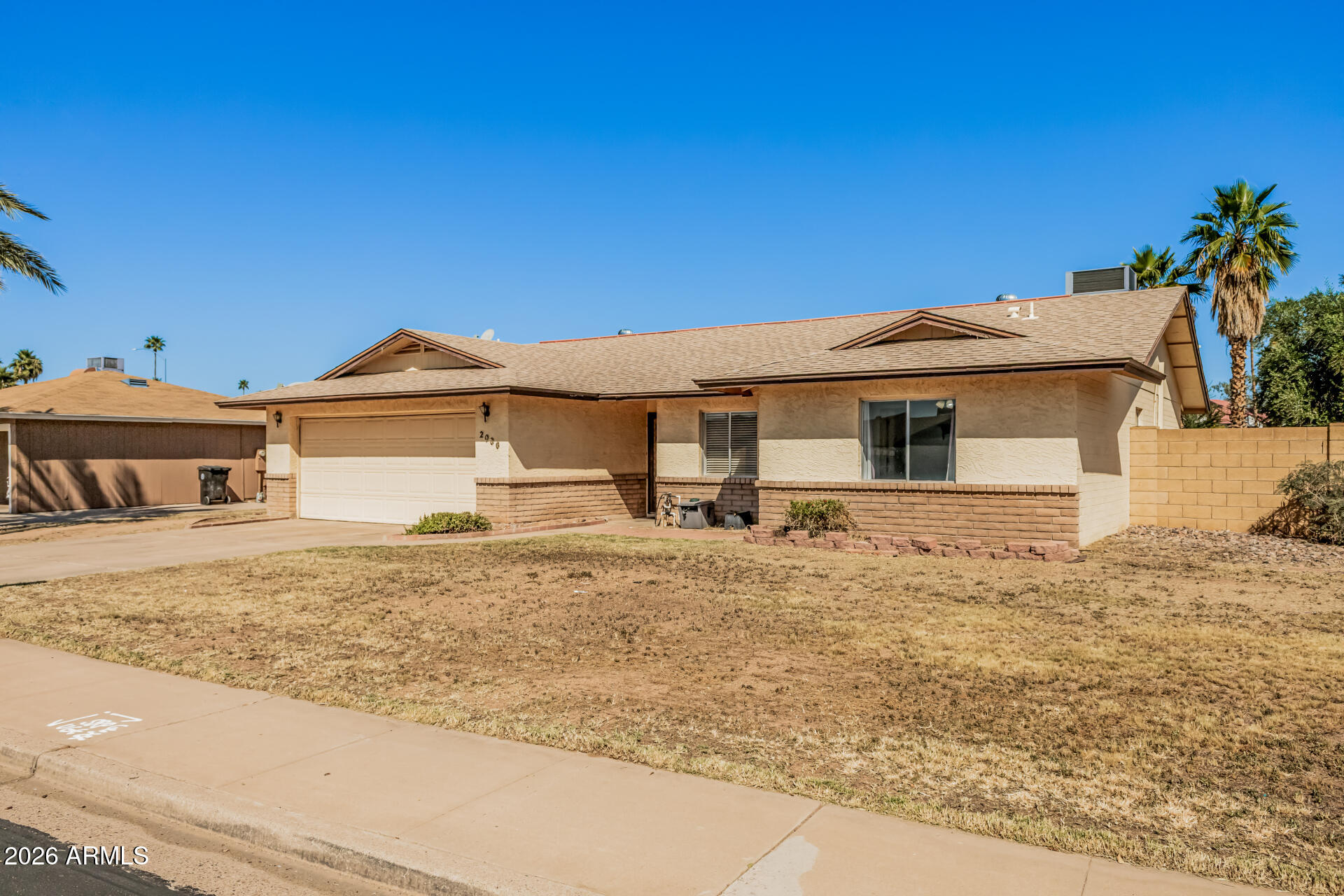 2036 E MARILYN Avenue
