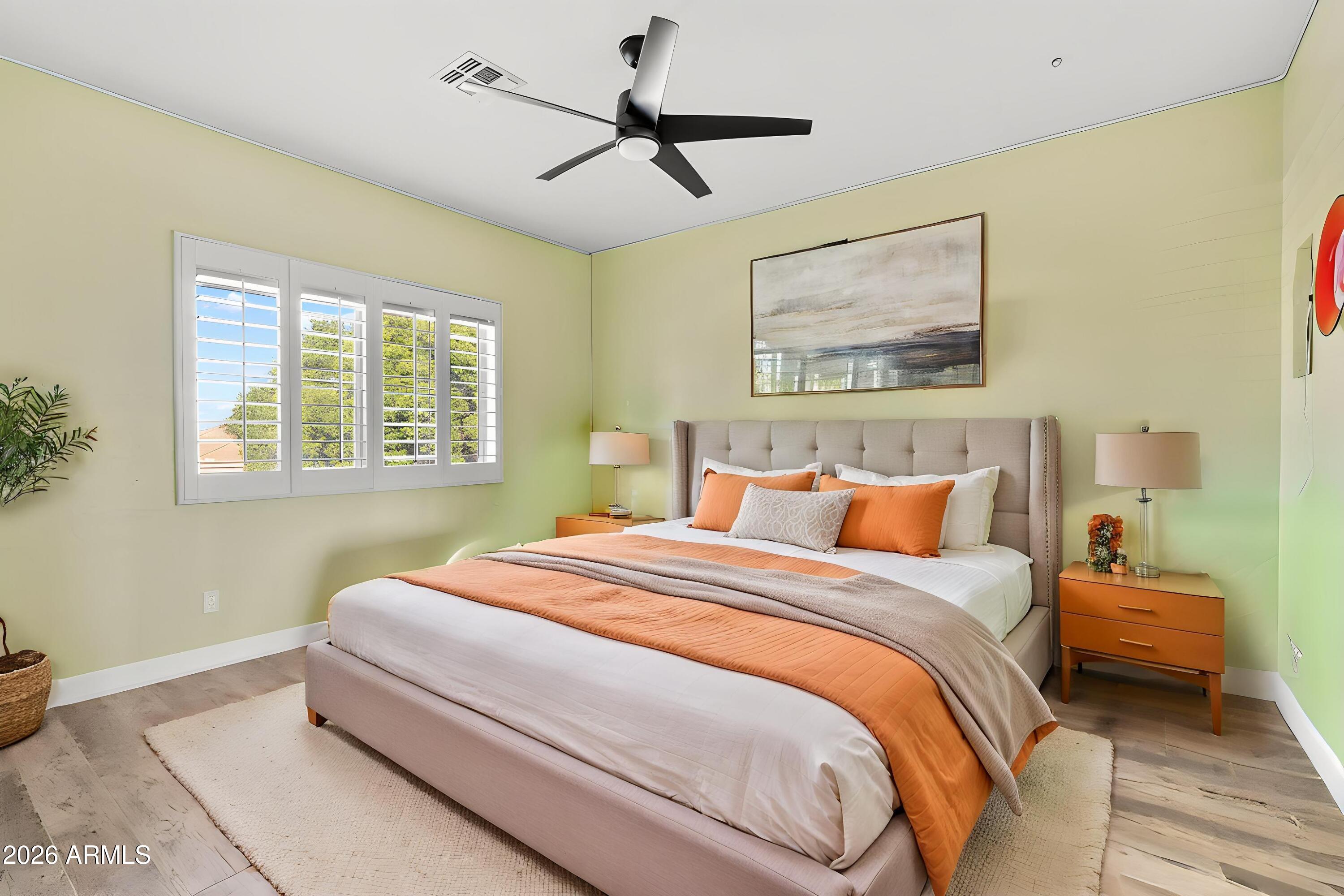 1515 E SARATOGA Court