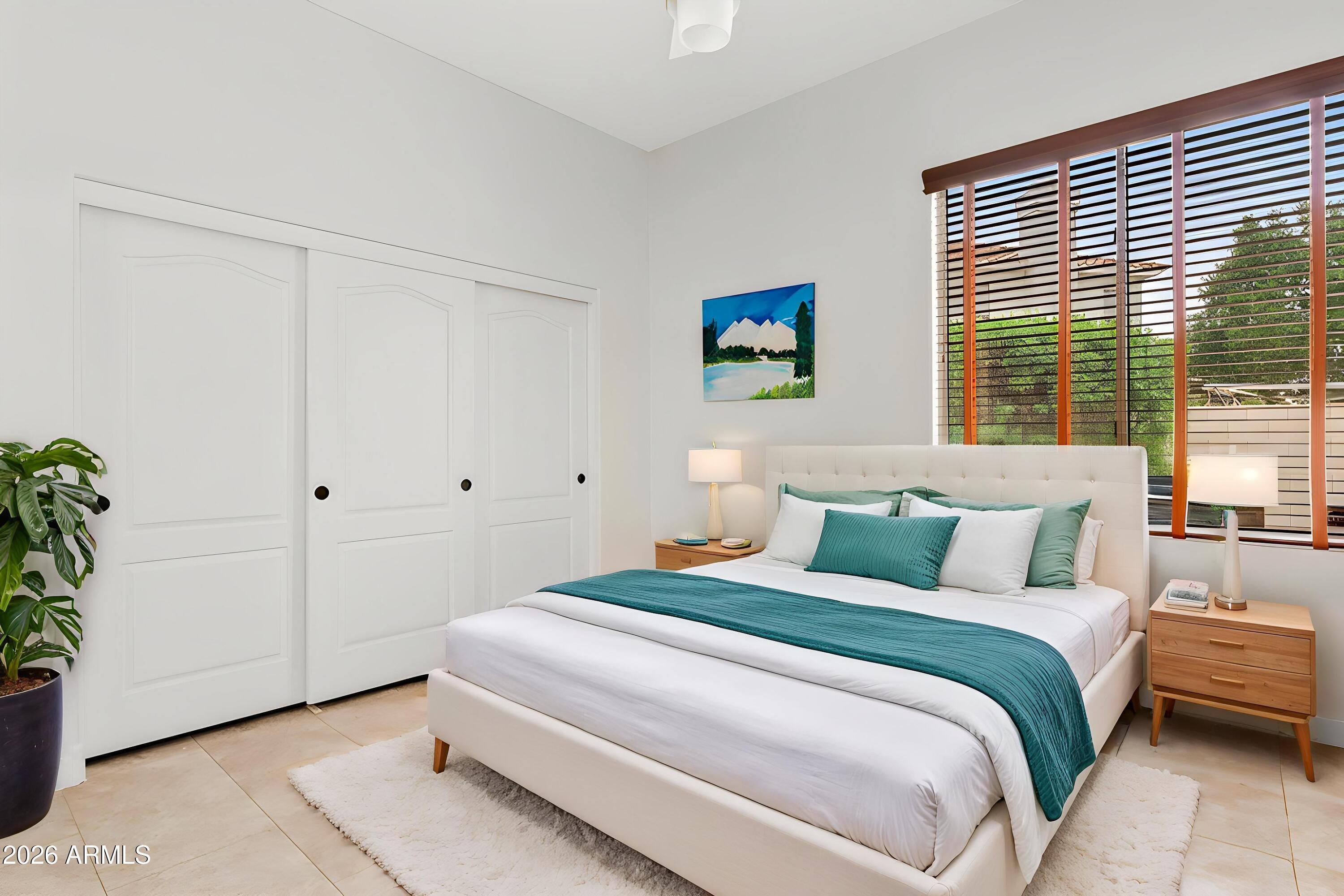 1515 E SARATOGA Court