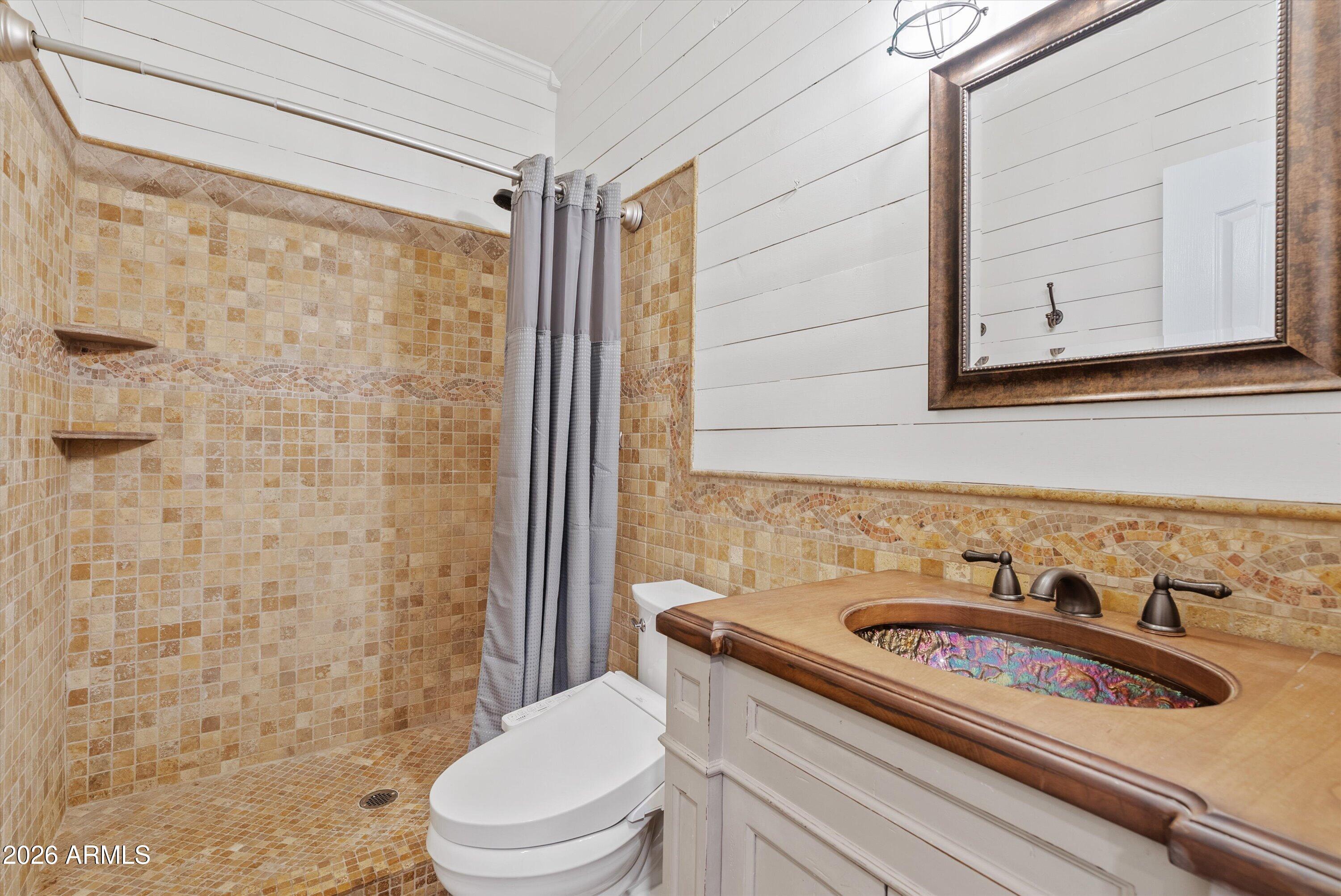 1515 E SARATOGA Court