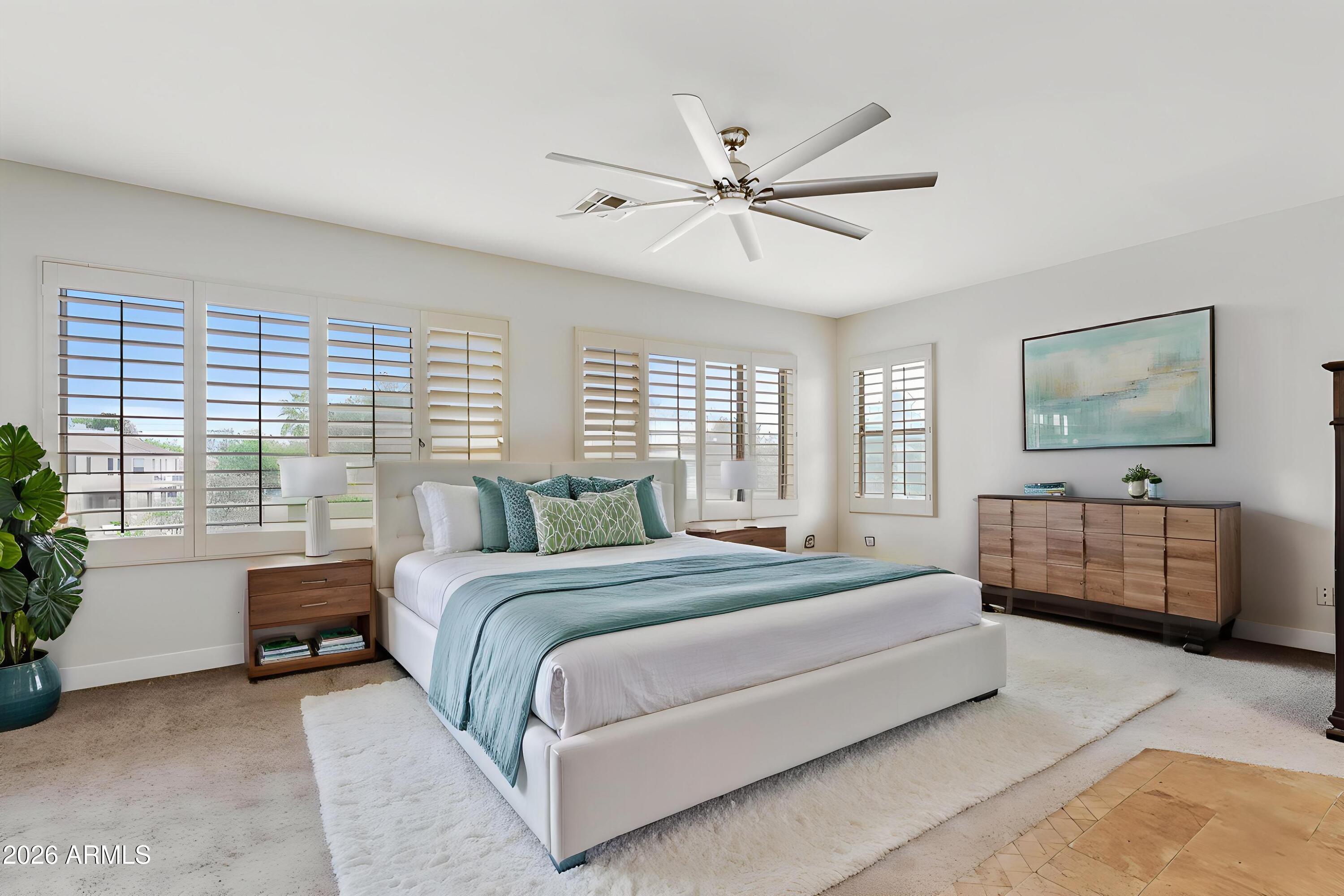 1515 E SARATOGA Court