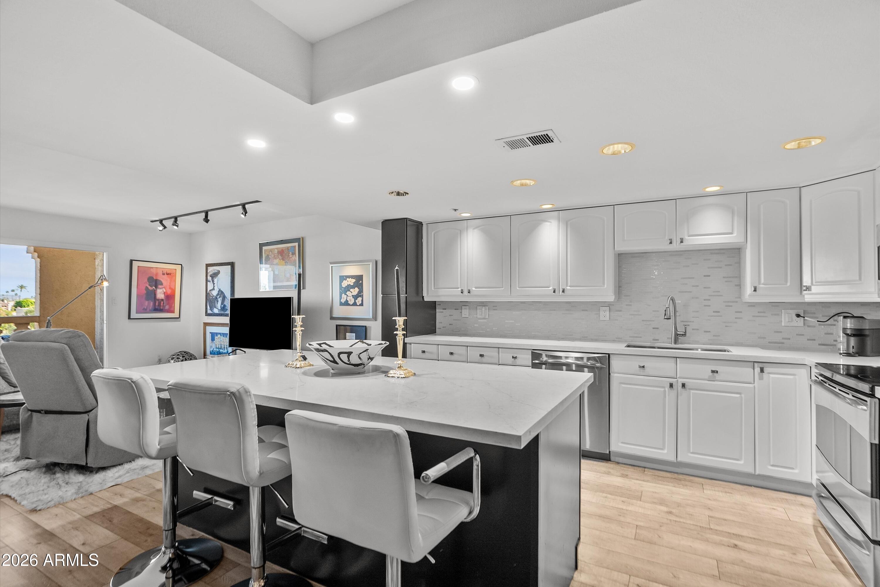 7970 E CAMELBACK Road 306