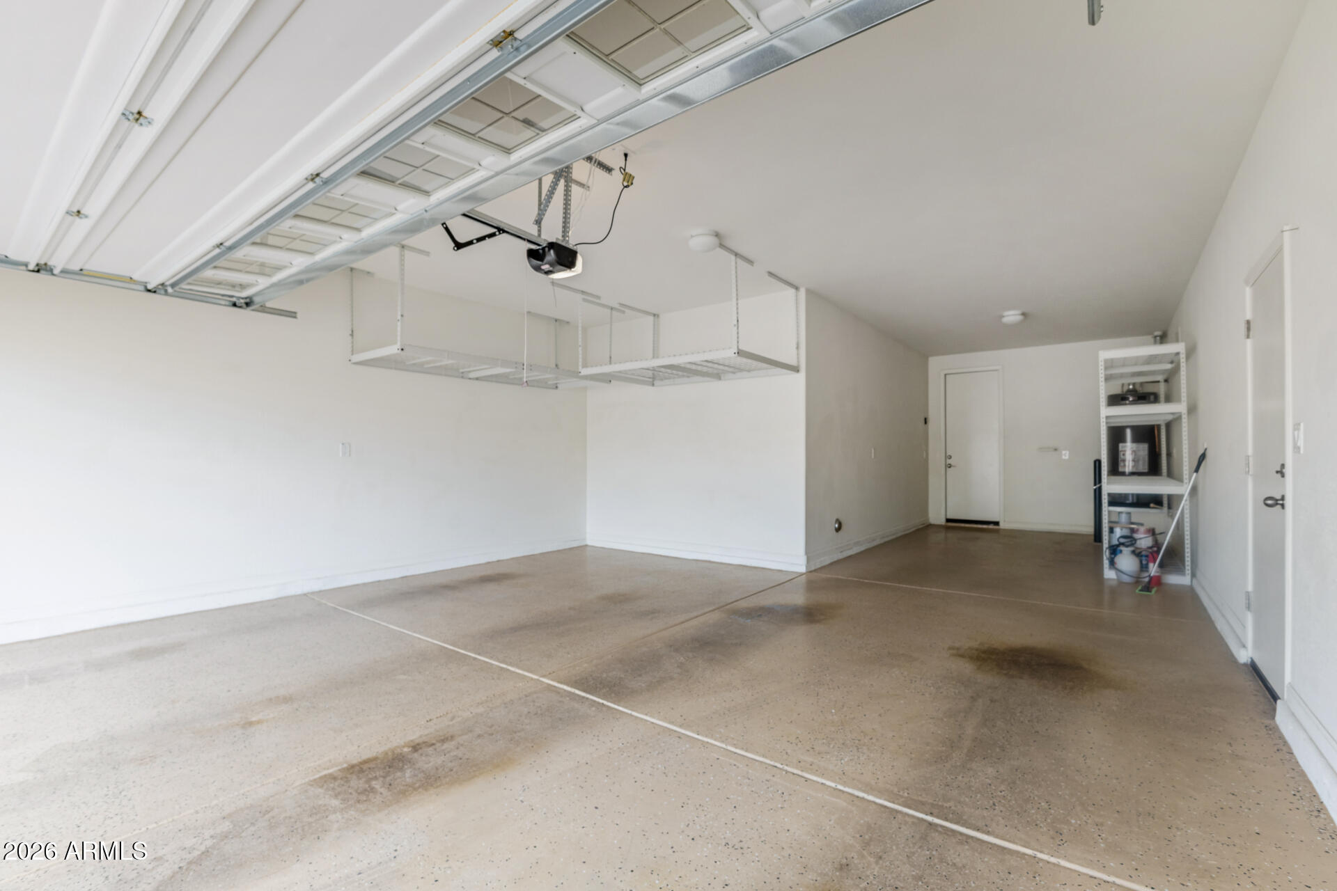 1527 W WINDHAVEN Avenue