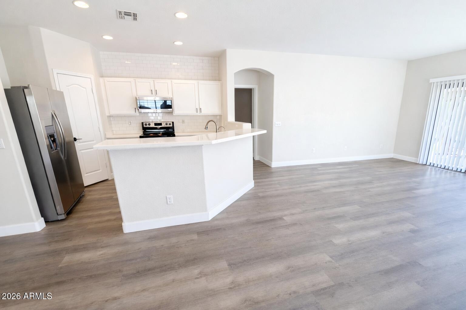 2633 E WATERVIEW Court