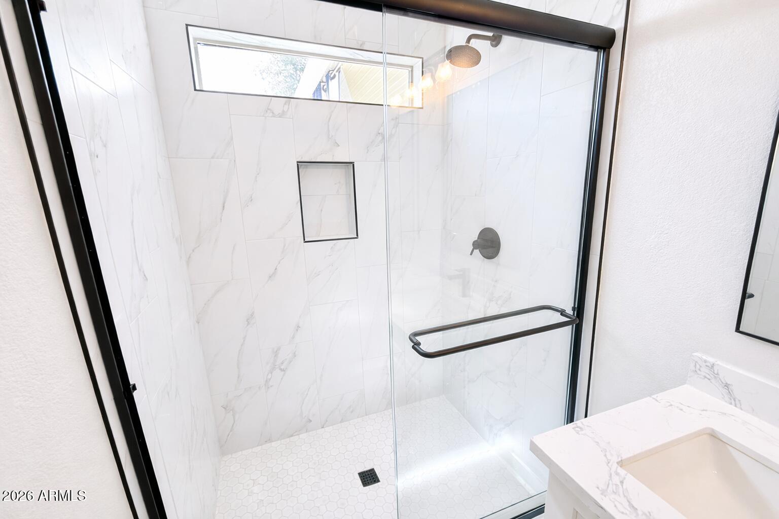 2633 E WATERVIEW Court