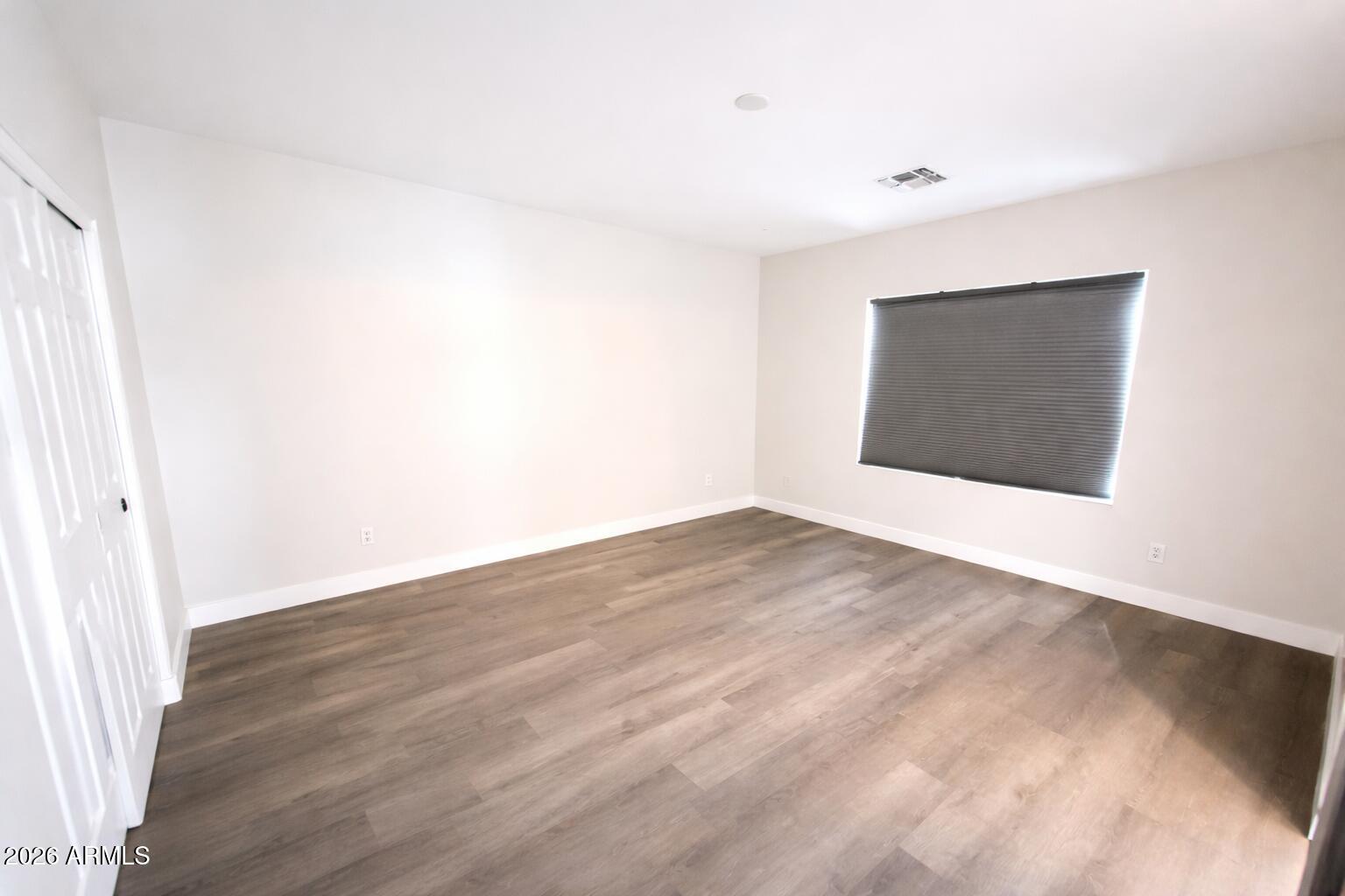 2633 E WATERVIEW Court