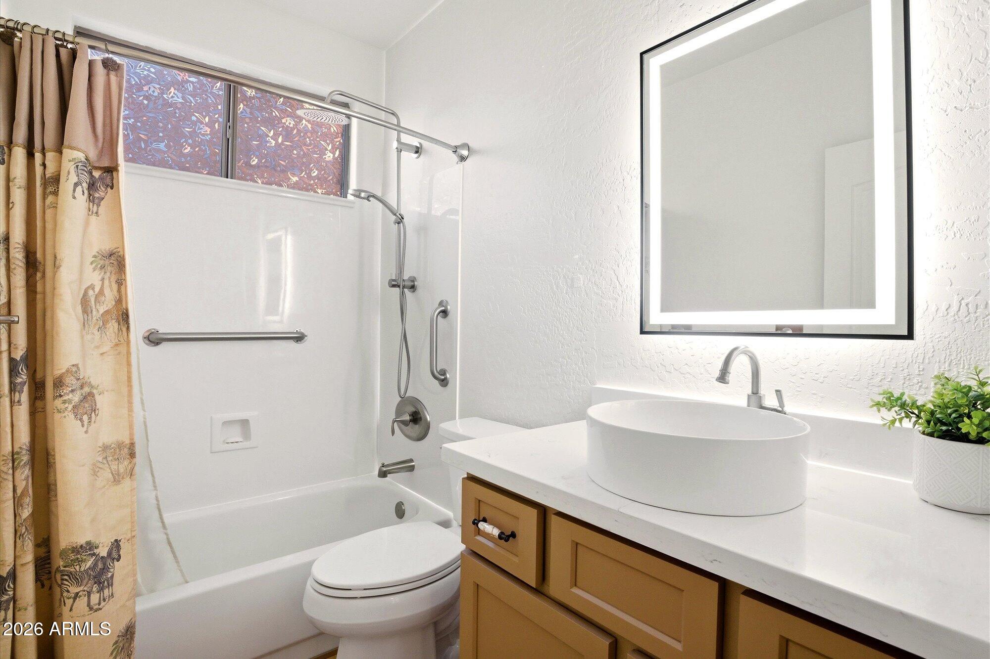 9827 E BLANCHE Drive