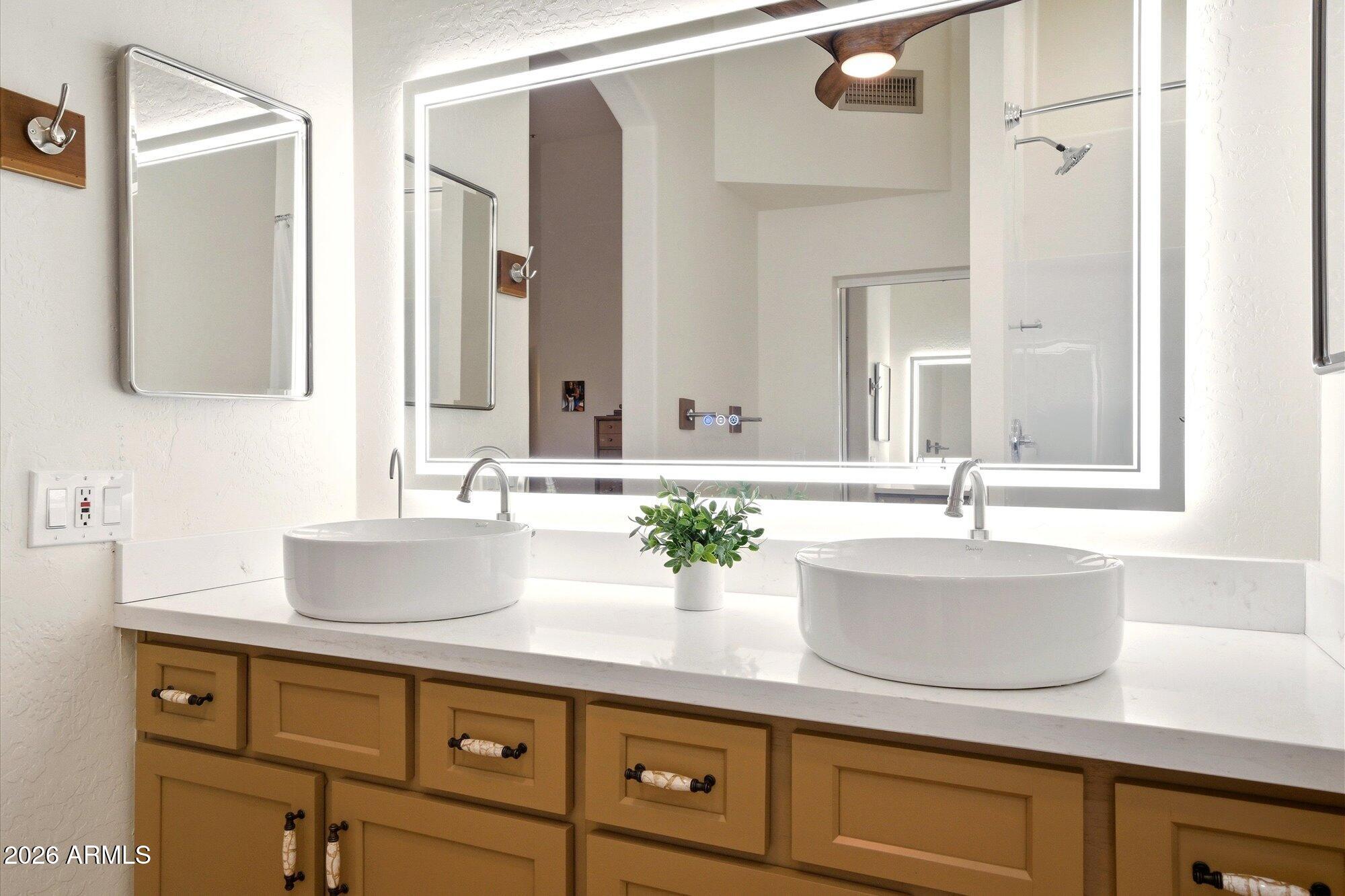 9827 E BLANCHE Drive