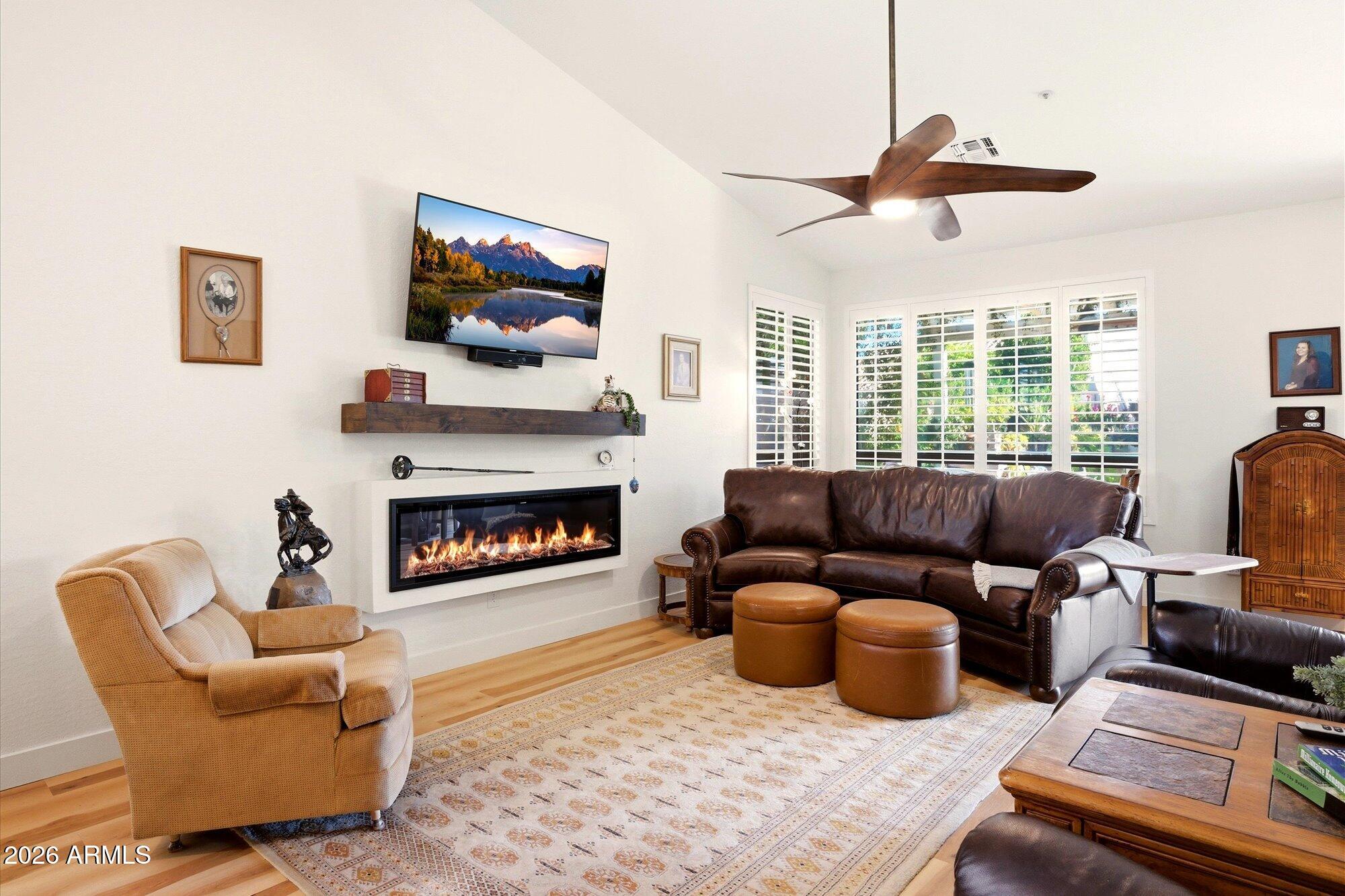 9827 E BLANCHE Drive