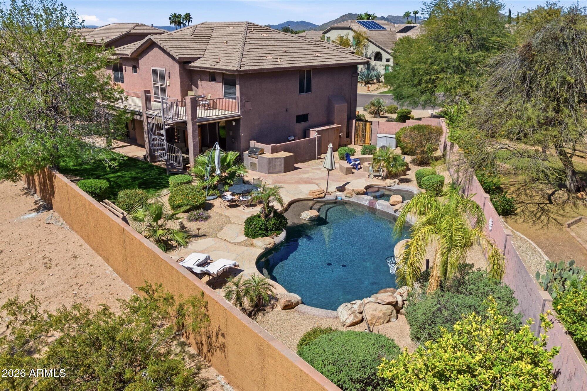 6117 E PALOMINO Lane