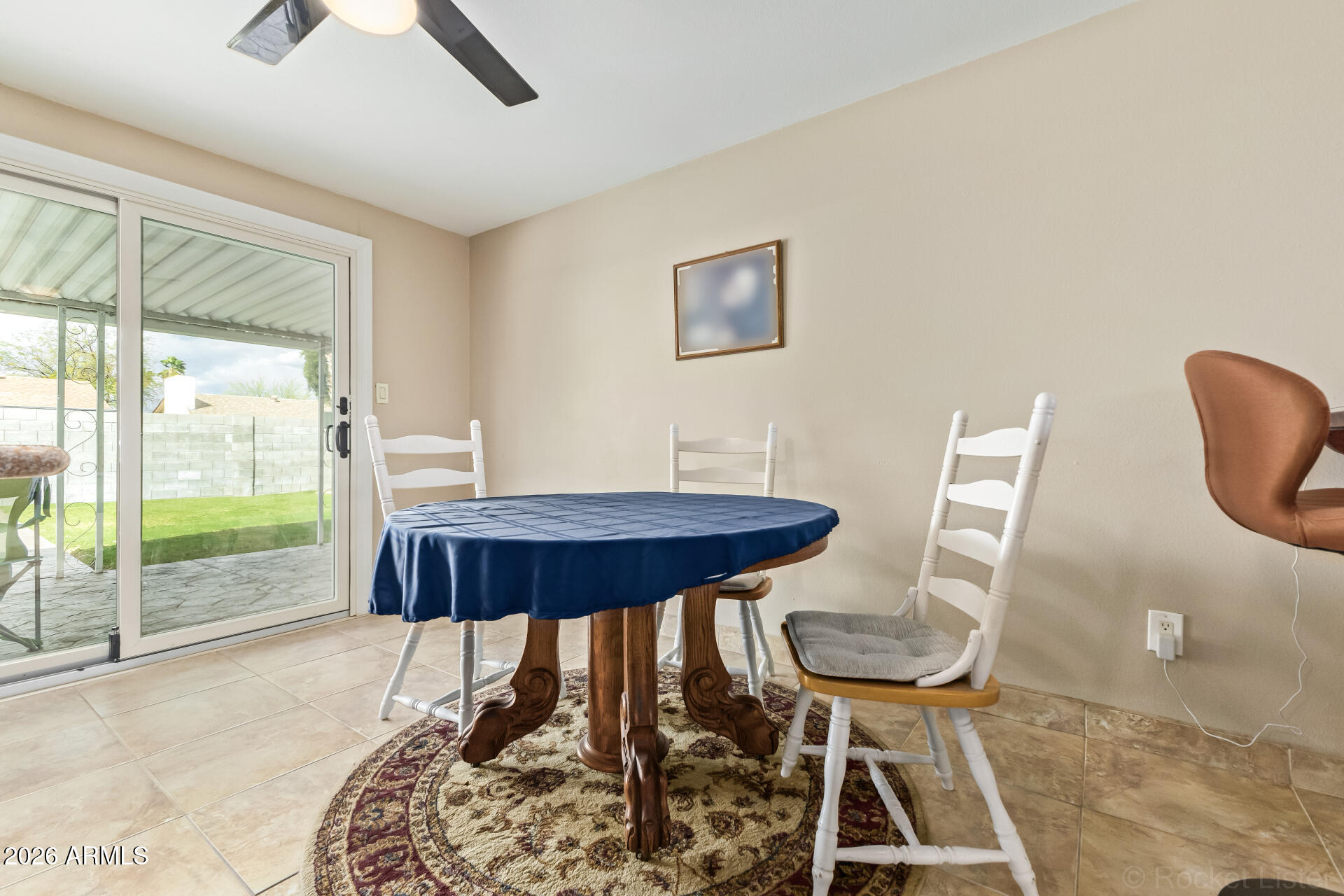 3932 E SURREY Avenue