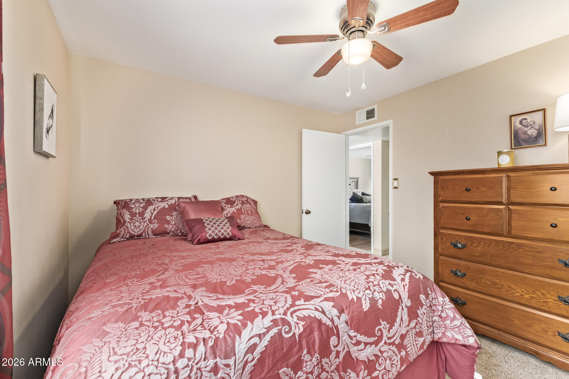 3932 E SURREY Avenue