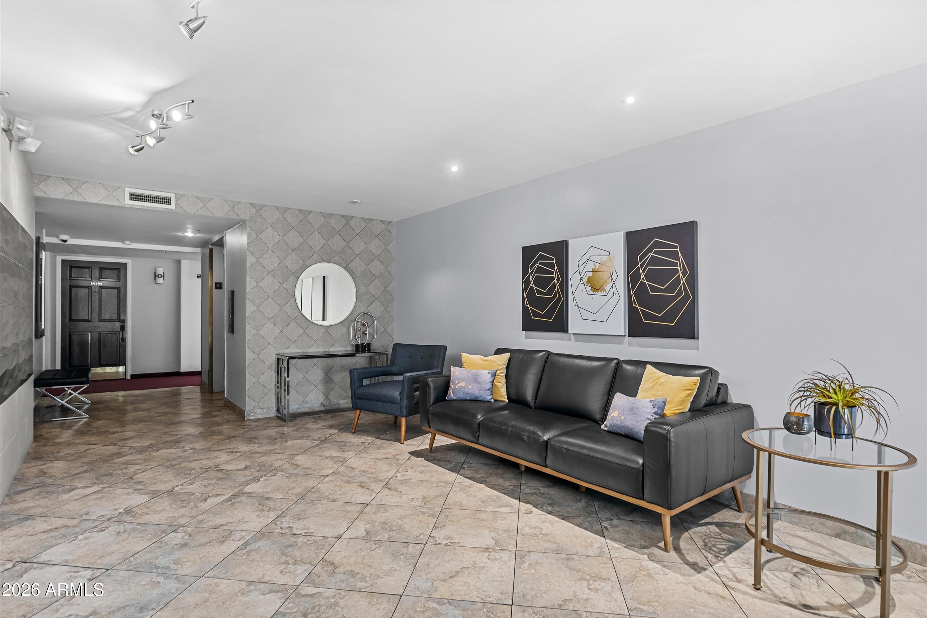 7860 E CAMELBACK Road 211