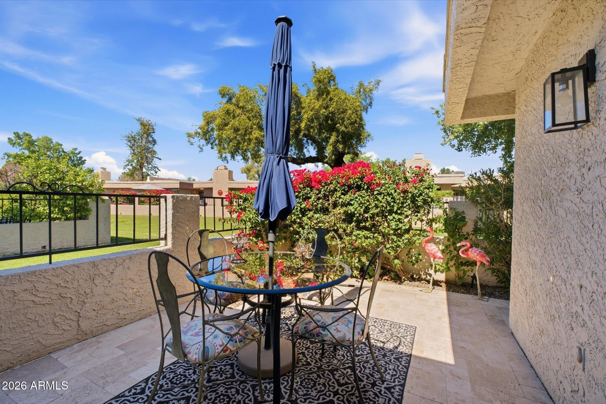 8212 E DEL CUARZO Drive