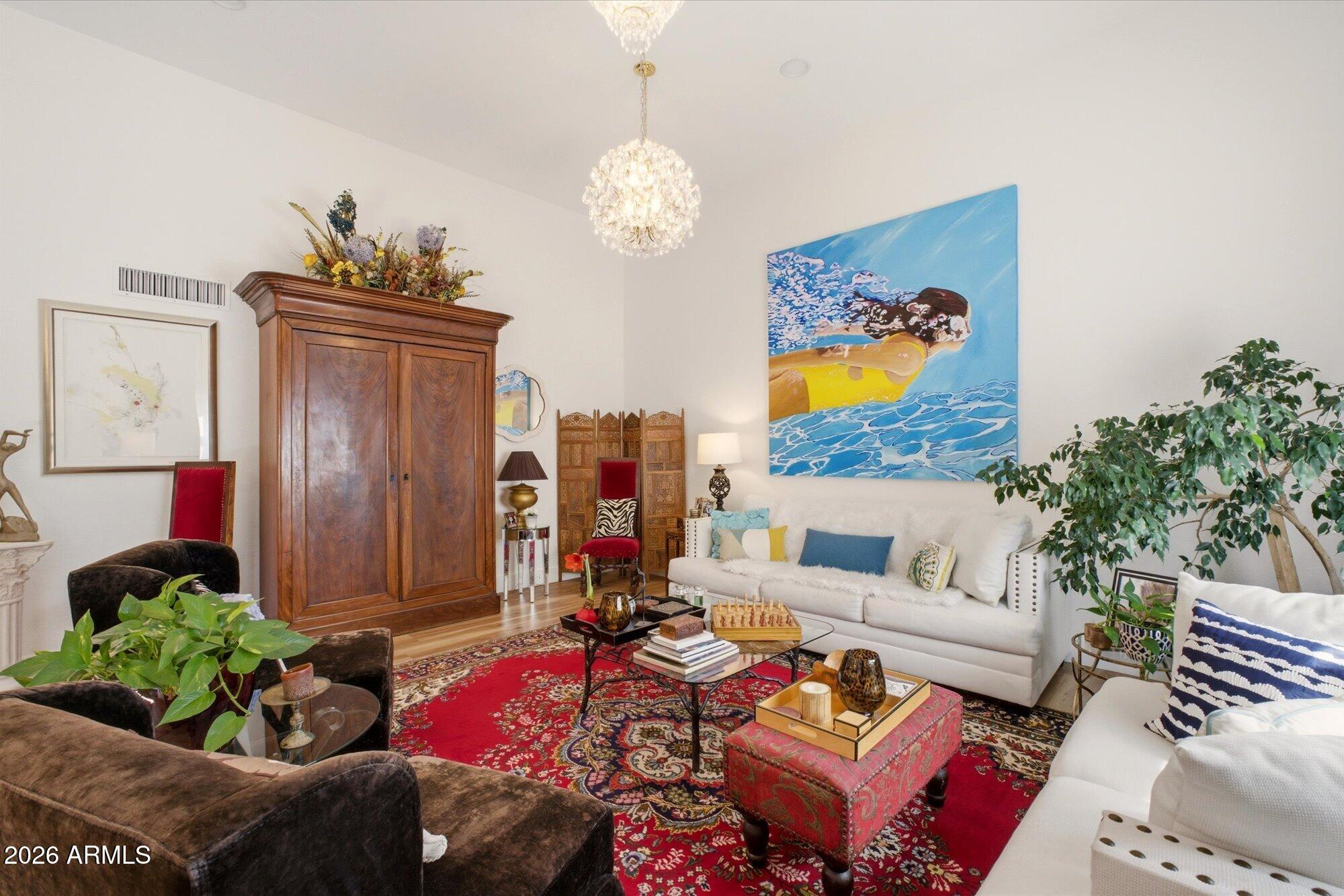 8212 E DEL CUARZO Drive