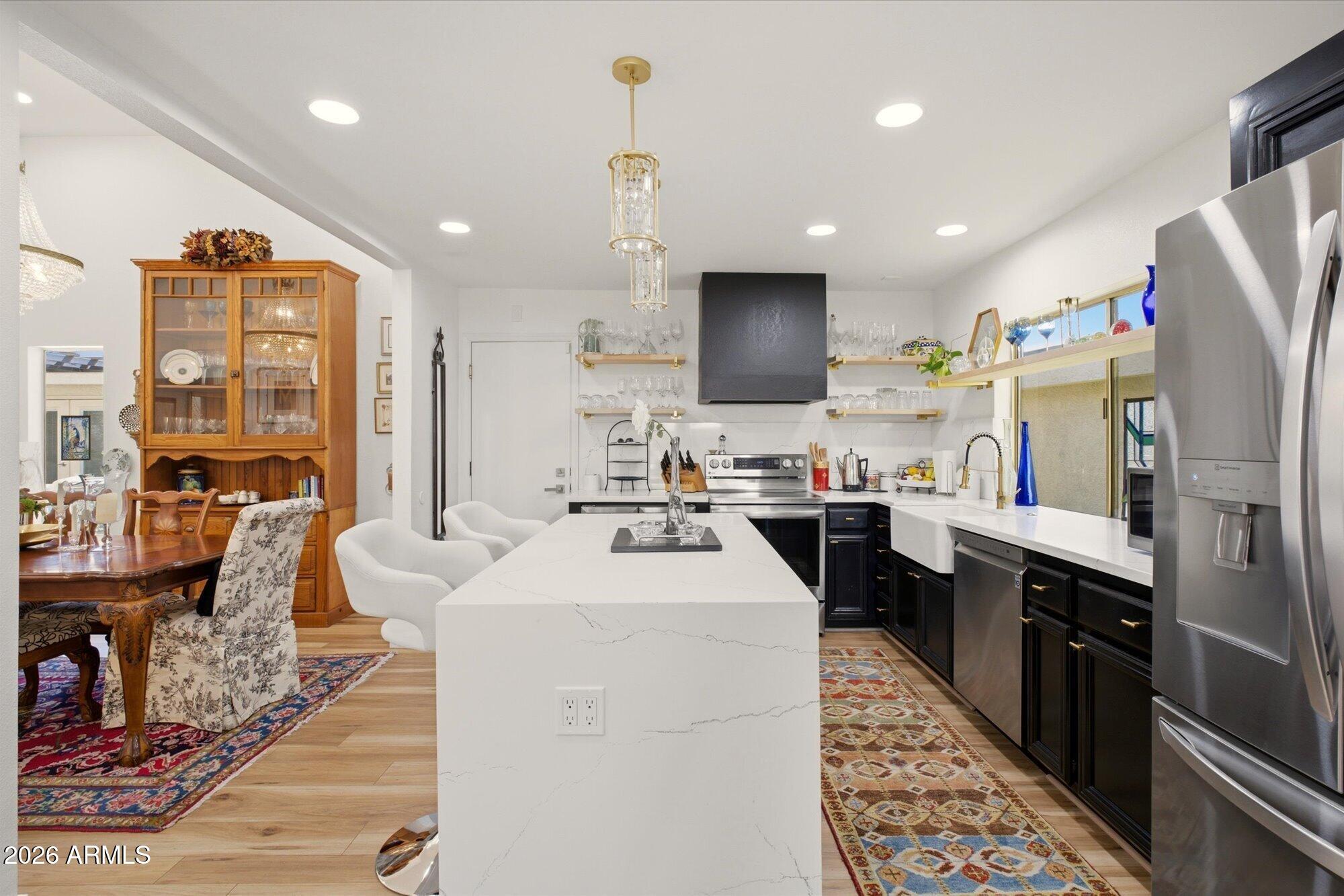 8212 E DEL CUARZO Drive