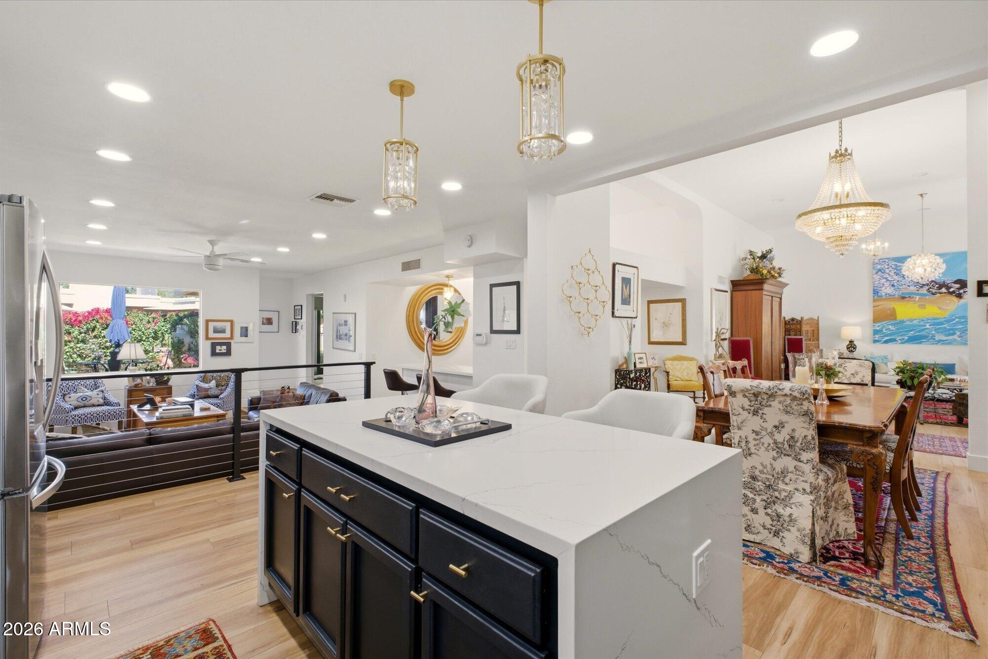 8212 E DEL CUARZO Drive