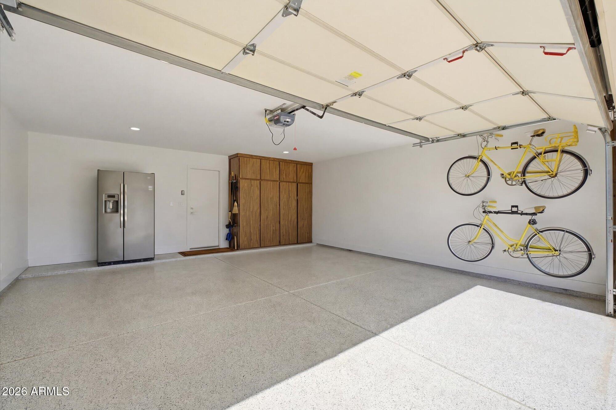 8212 E DEL CUARZO Drive