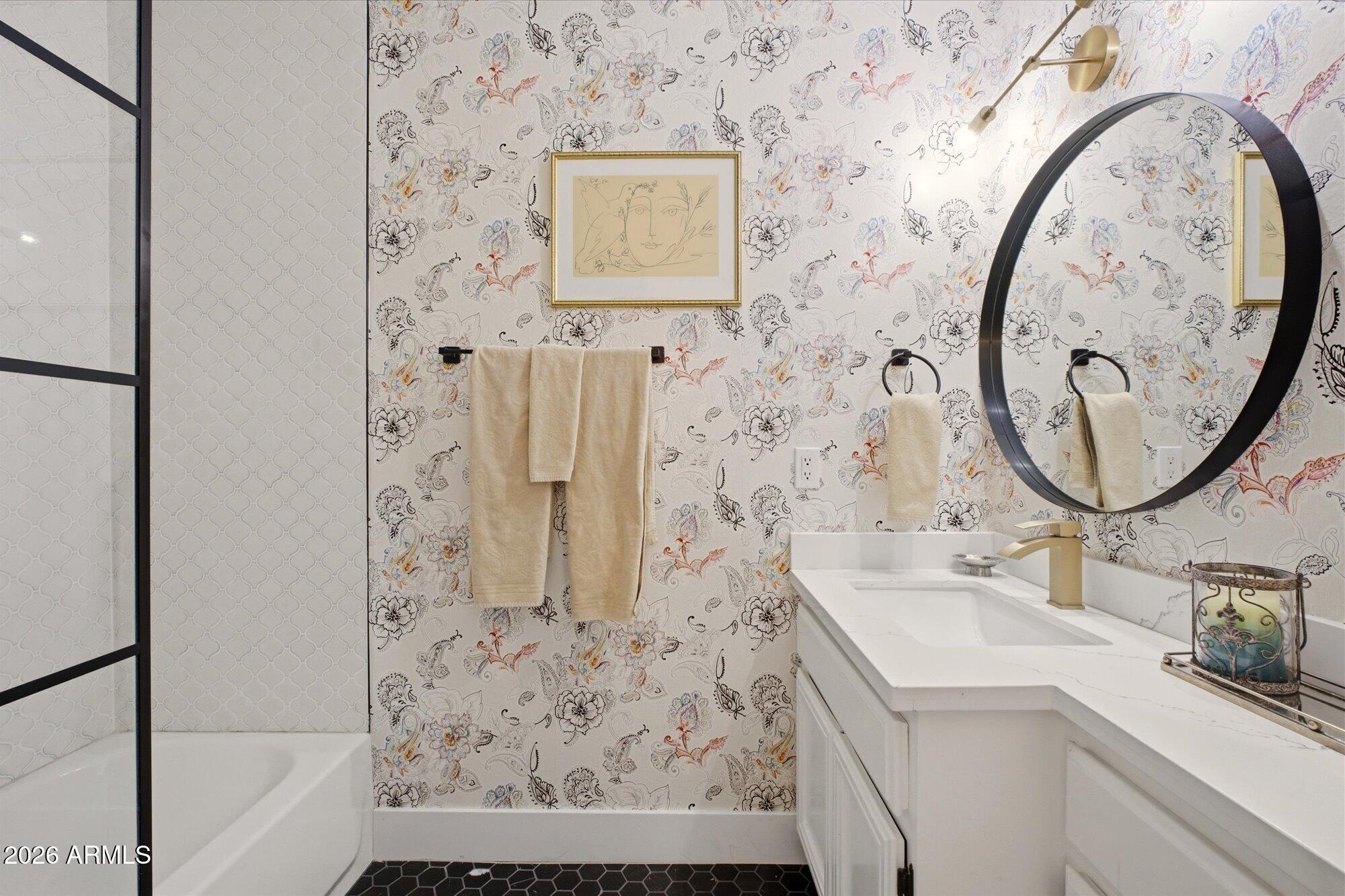 8212 E DEL CUARZO Drive