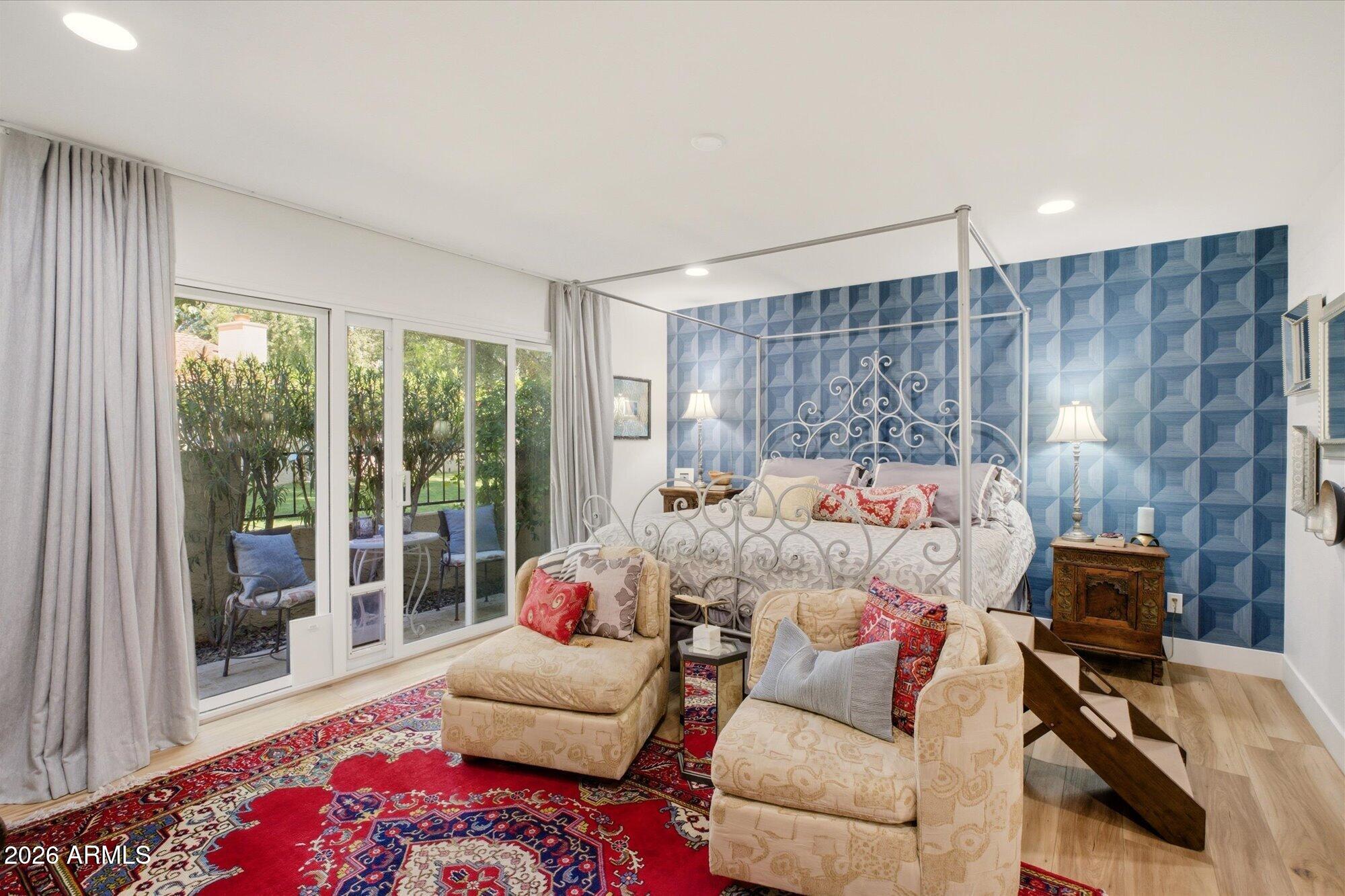 8212 E DEL CUARZO Drive